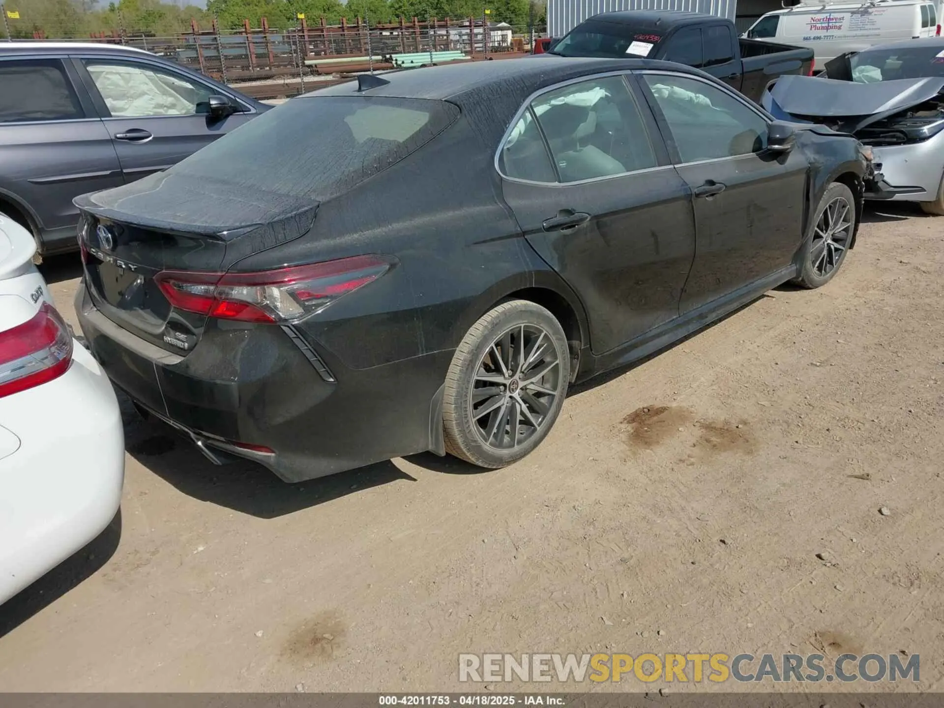 4 Photograph of a damaged car 4T1G31AK3PU607259 TOYOTA CAMRY 2023