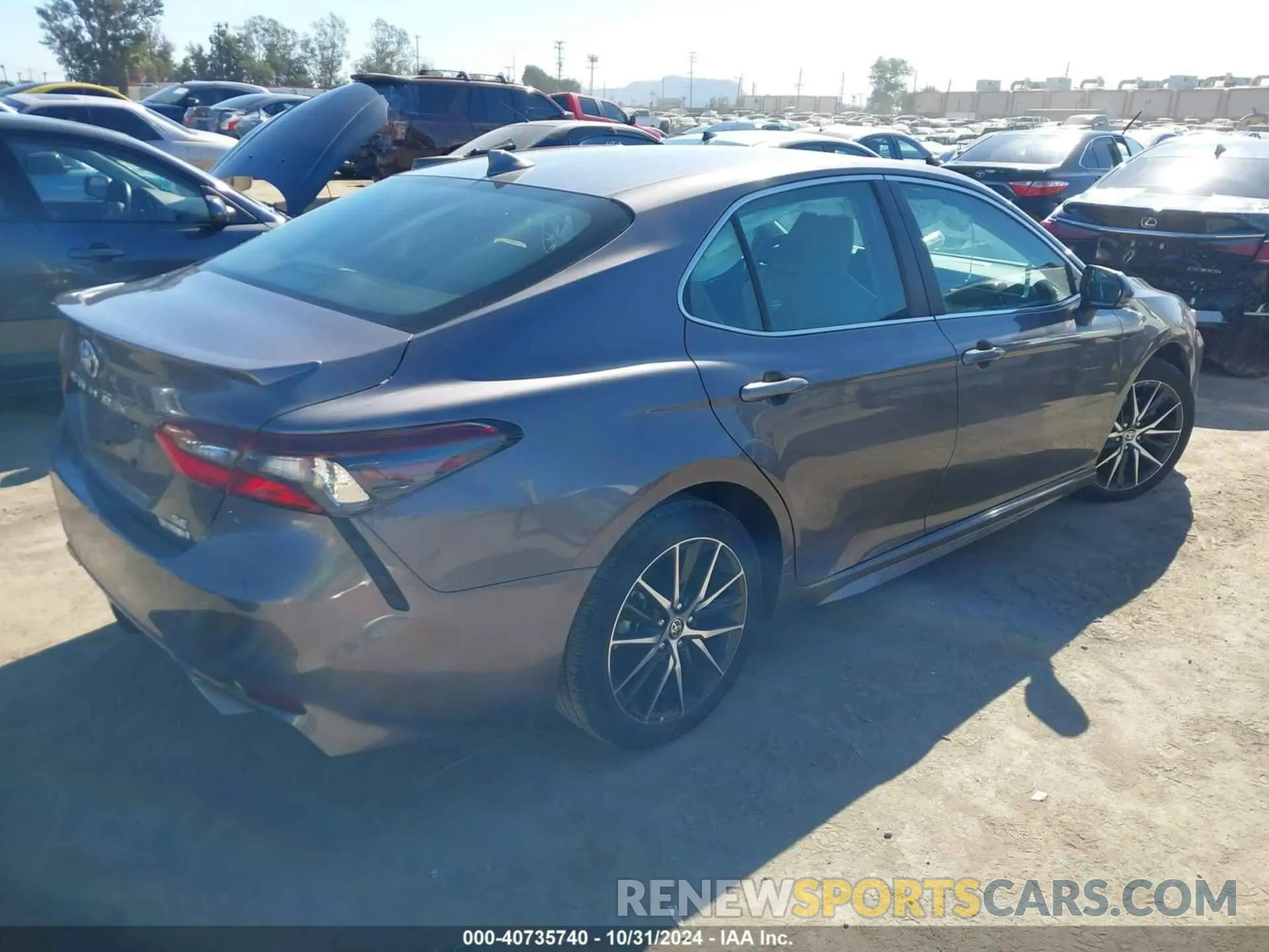 4 Photograph of a damaged car 4T1G31AK4PU608176 TOYOTA CAMRY 2023