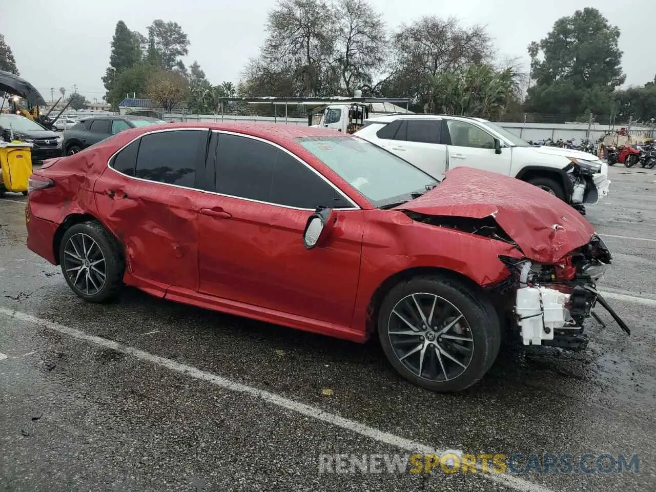 4 Photograph of a damaged car 4T1G31AK8PU049196 TOYOTA CAMRY 2023