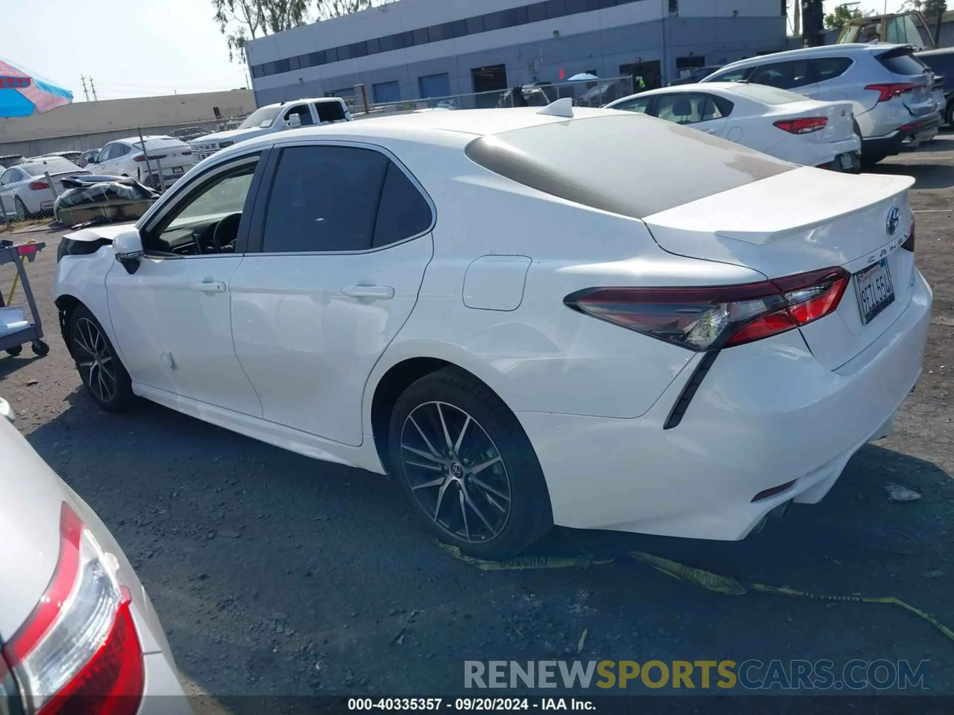 3 Photograph of a damaged car 4T1G31AKXPU609722 TOYOTA CAMRY 2023