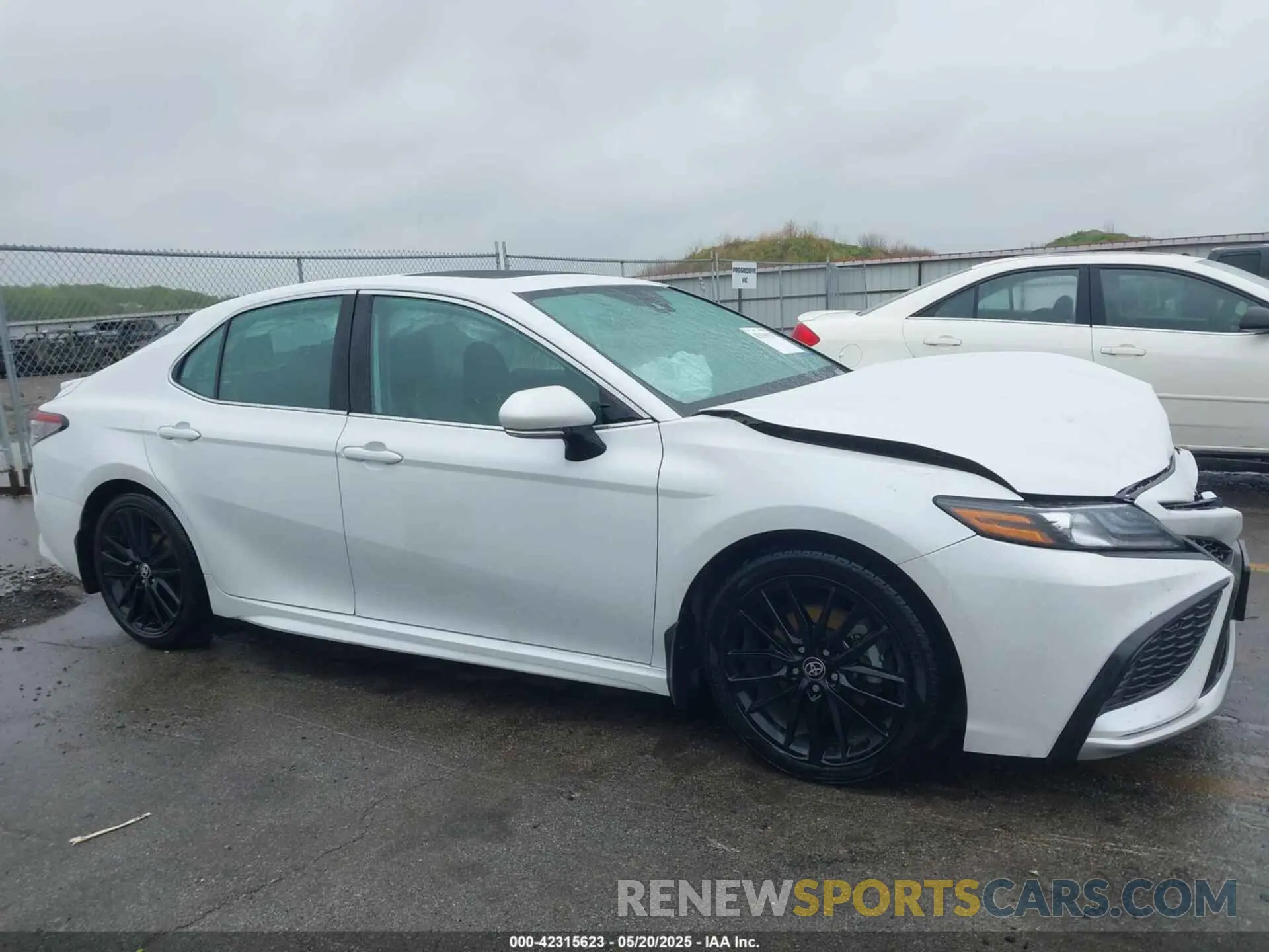 13 Фотография поврежденного автомобиля 4T1K31AK1PU603690 TOYOTA CAMRY 2023
