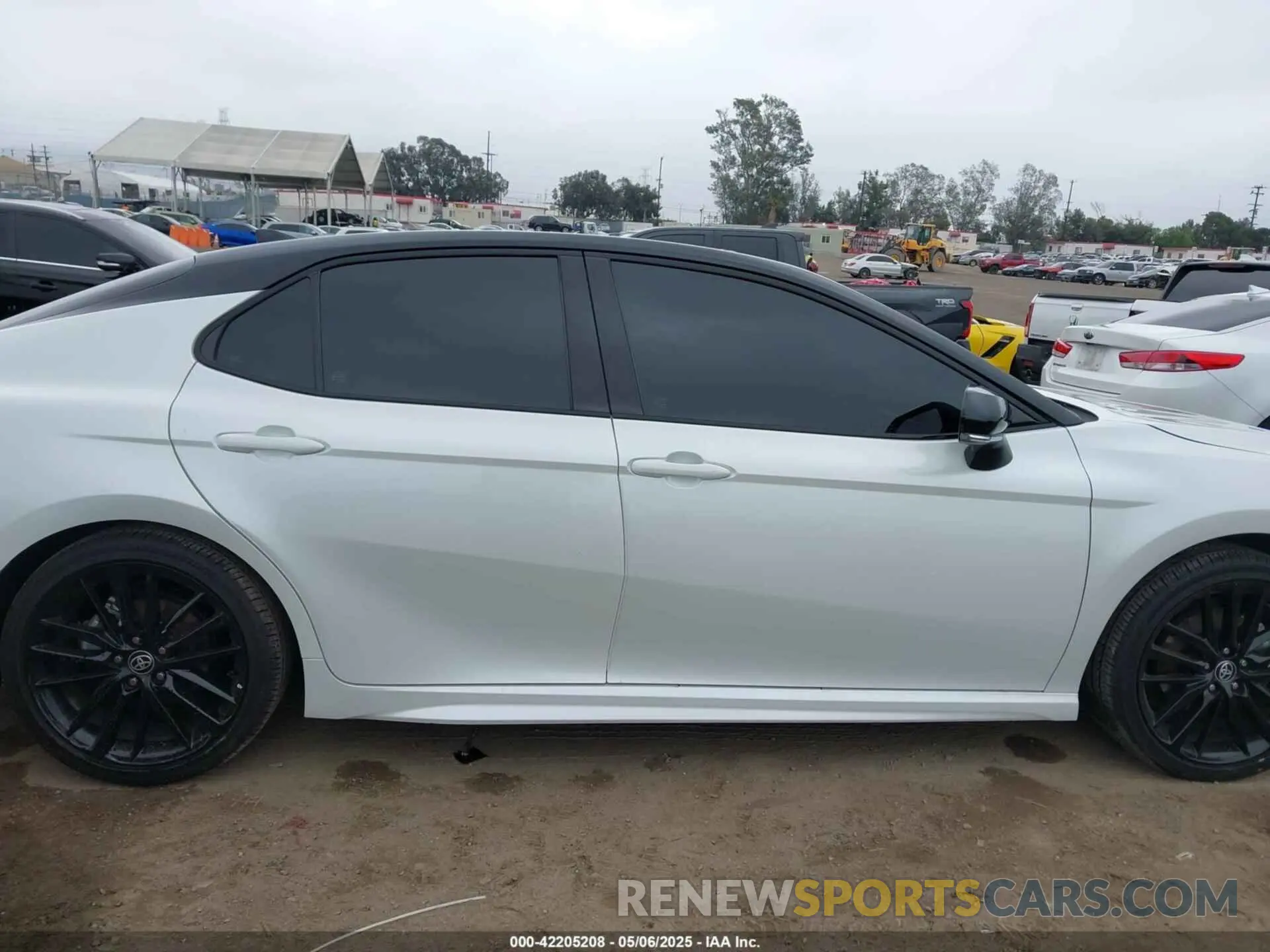 13 Фотография поврежденного автомобиля 4T1K31AKXPU057827 TOYOTA CAMRY 2023