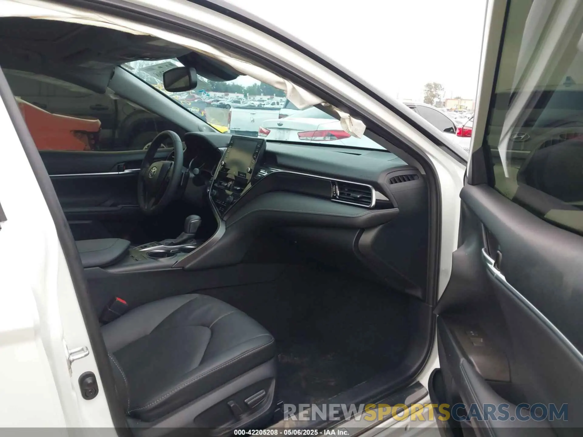 5 Фотография поврежденного автомобиля 4T1K31AKXPU057827 TOYOTA CAMRY 2023