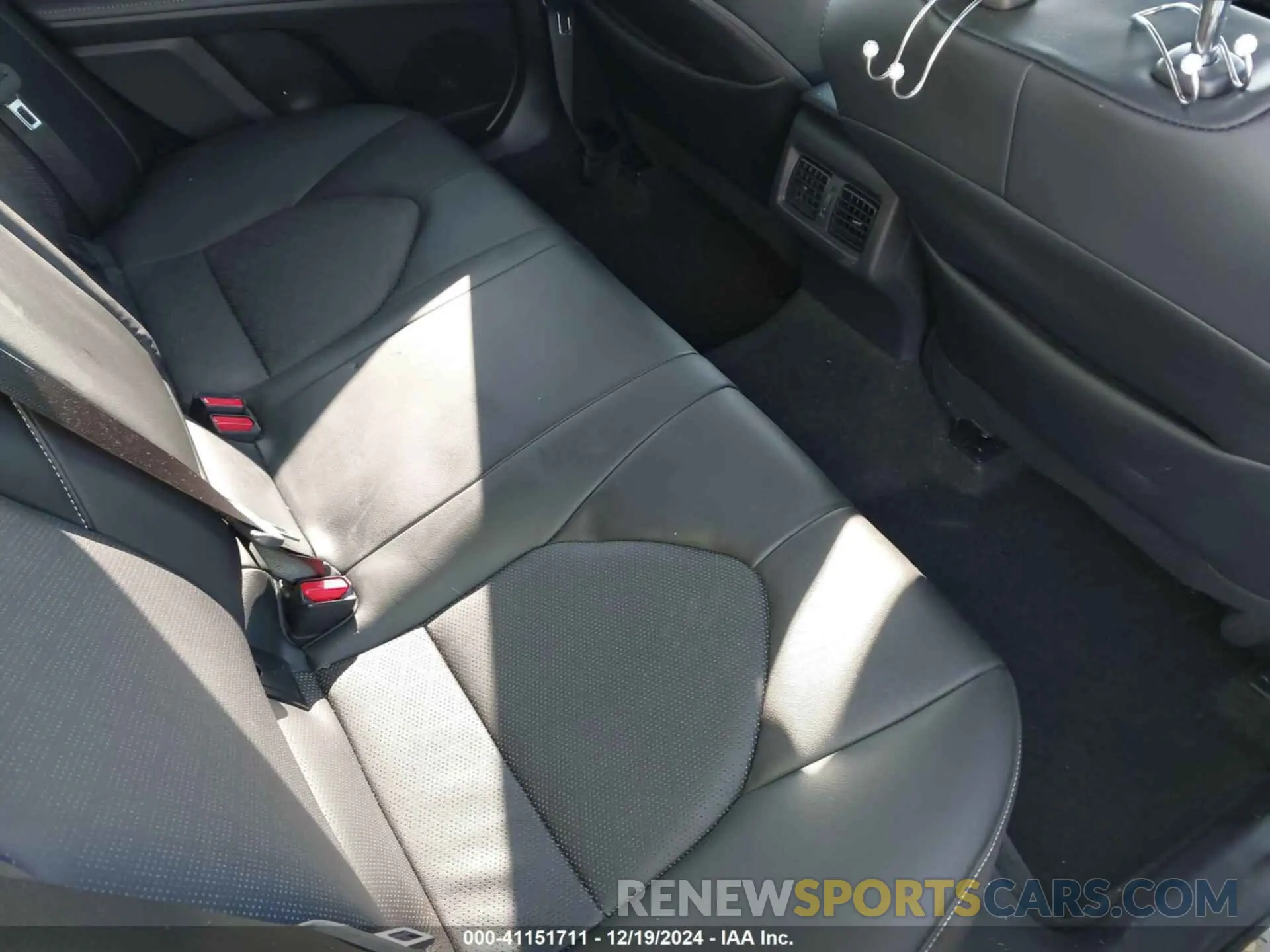 8 Фотография поврежденного автомобиля 4T1K61AK0PU087166 TOYOTA CAMRY 2023