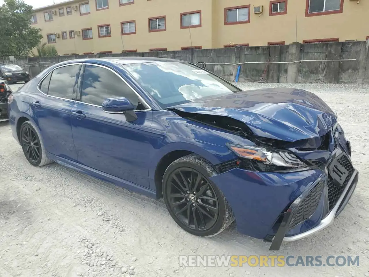 4 Photograph of a damaged car 4T1K61AK2PU083894 TOYOTA CAMRY 2023