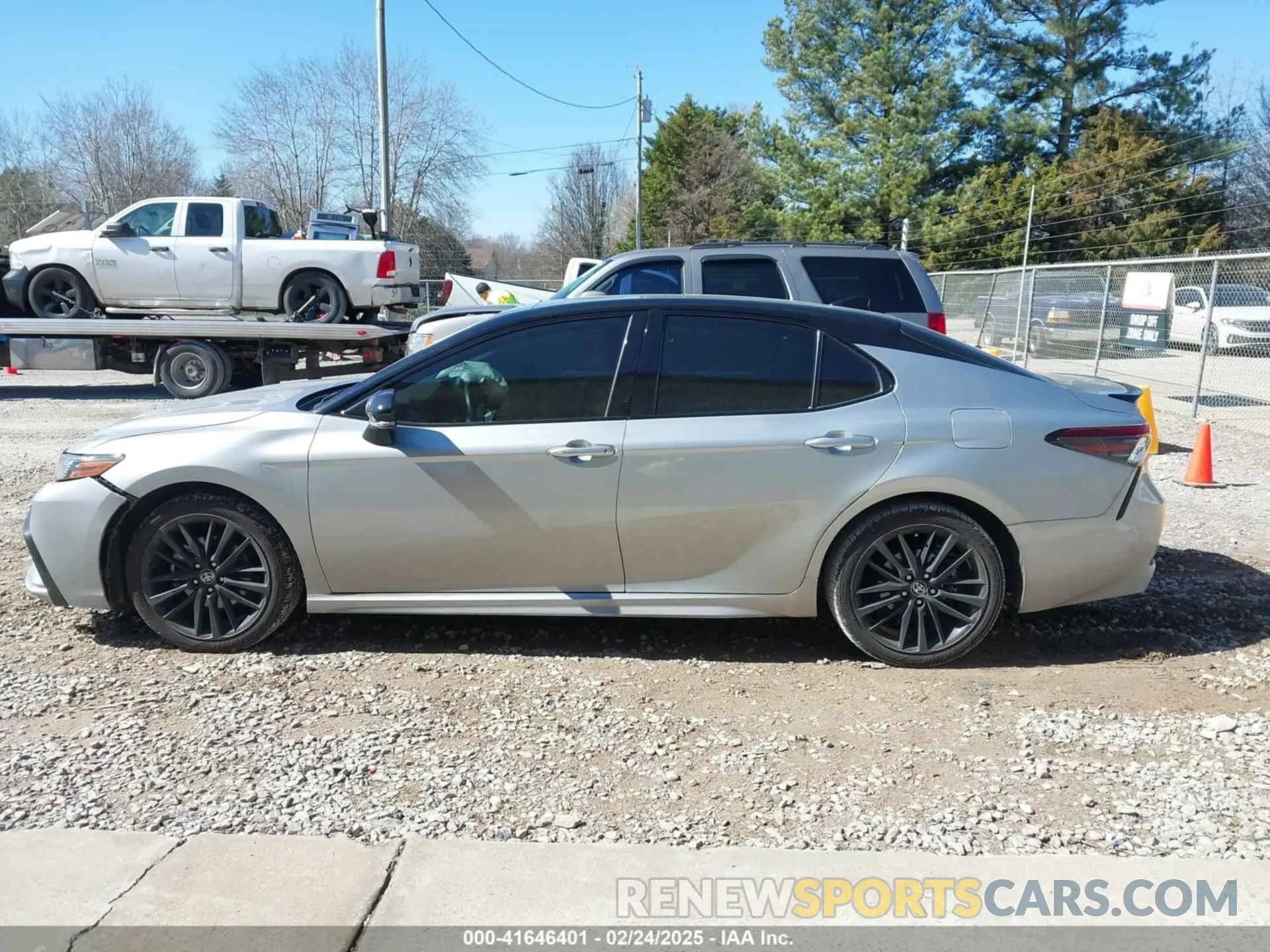14 Photograph of a damaged car 4T1K61AK4PU096632 TOYOTA CAMRY 2023