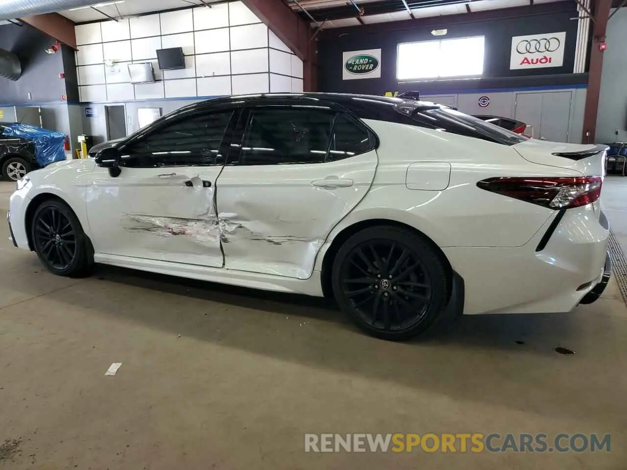 2 Photograph of a damaged car 4T1K61AK4PU121061 TOYOTA CAMRY 2023