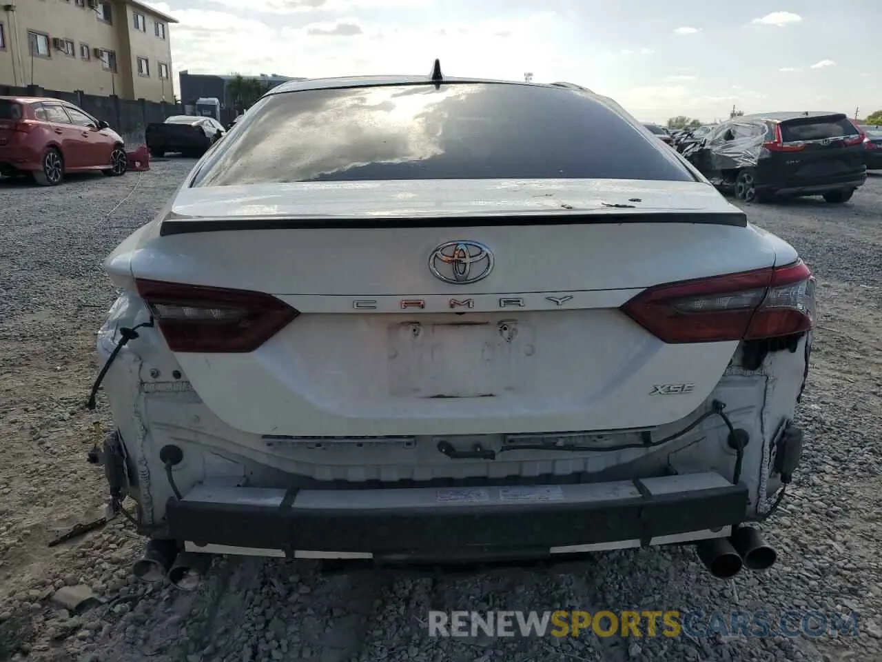 6 Photograph of a damaged car 4T1K61AK5PU170558 TOYOTA CAMRY 2023