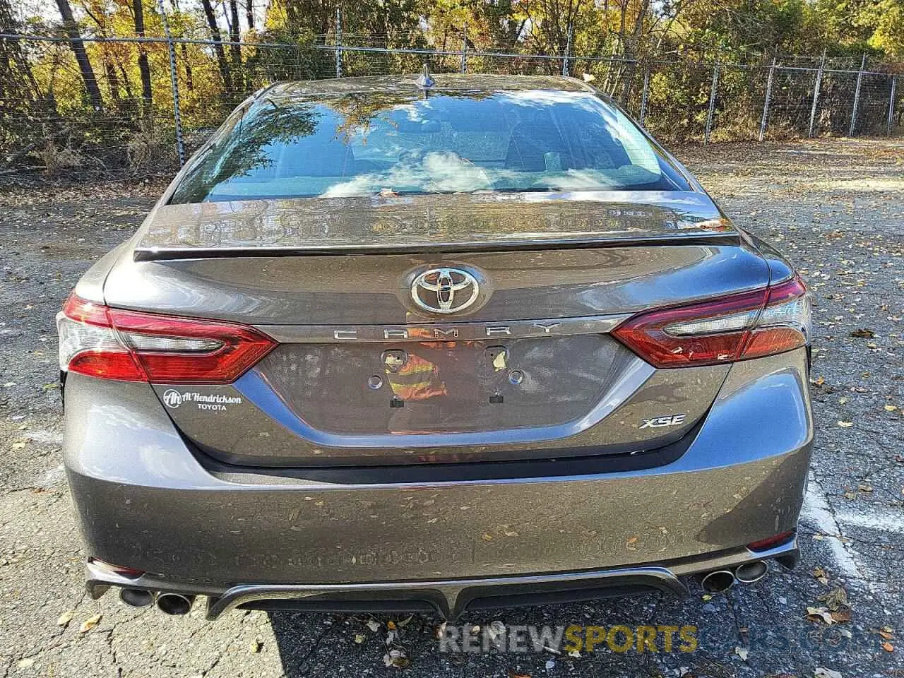 6 Photograph of a damaged car 4T1K61AK5PU737609 TOYOTA CAMRY 2023
