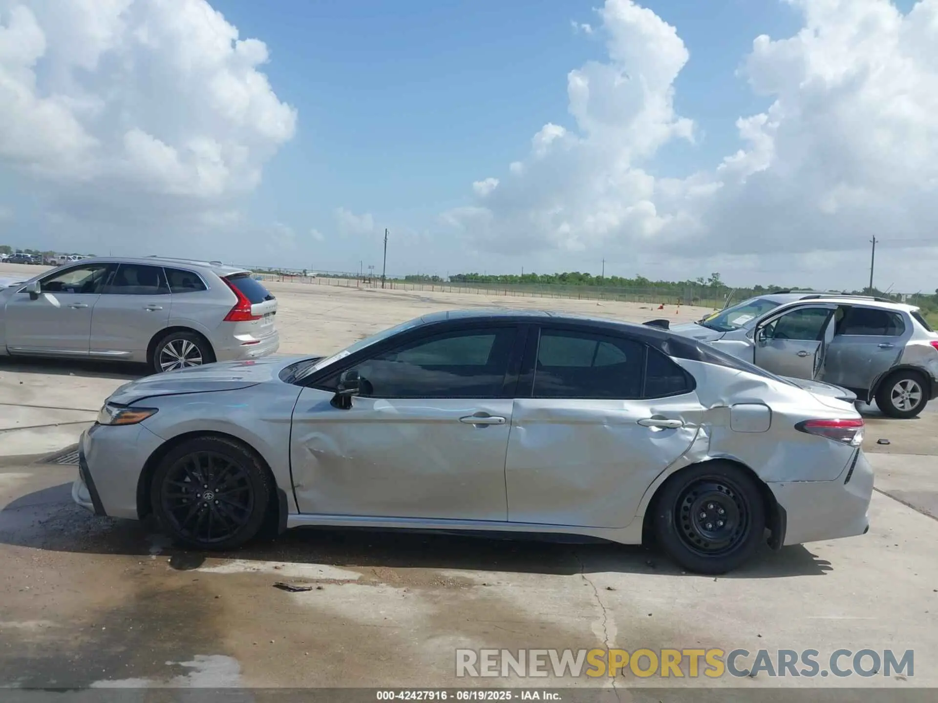 14 Фотография поврежденного автомобиля 4T1K61AK6PU079928 TOYOTA CAMRY 2023