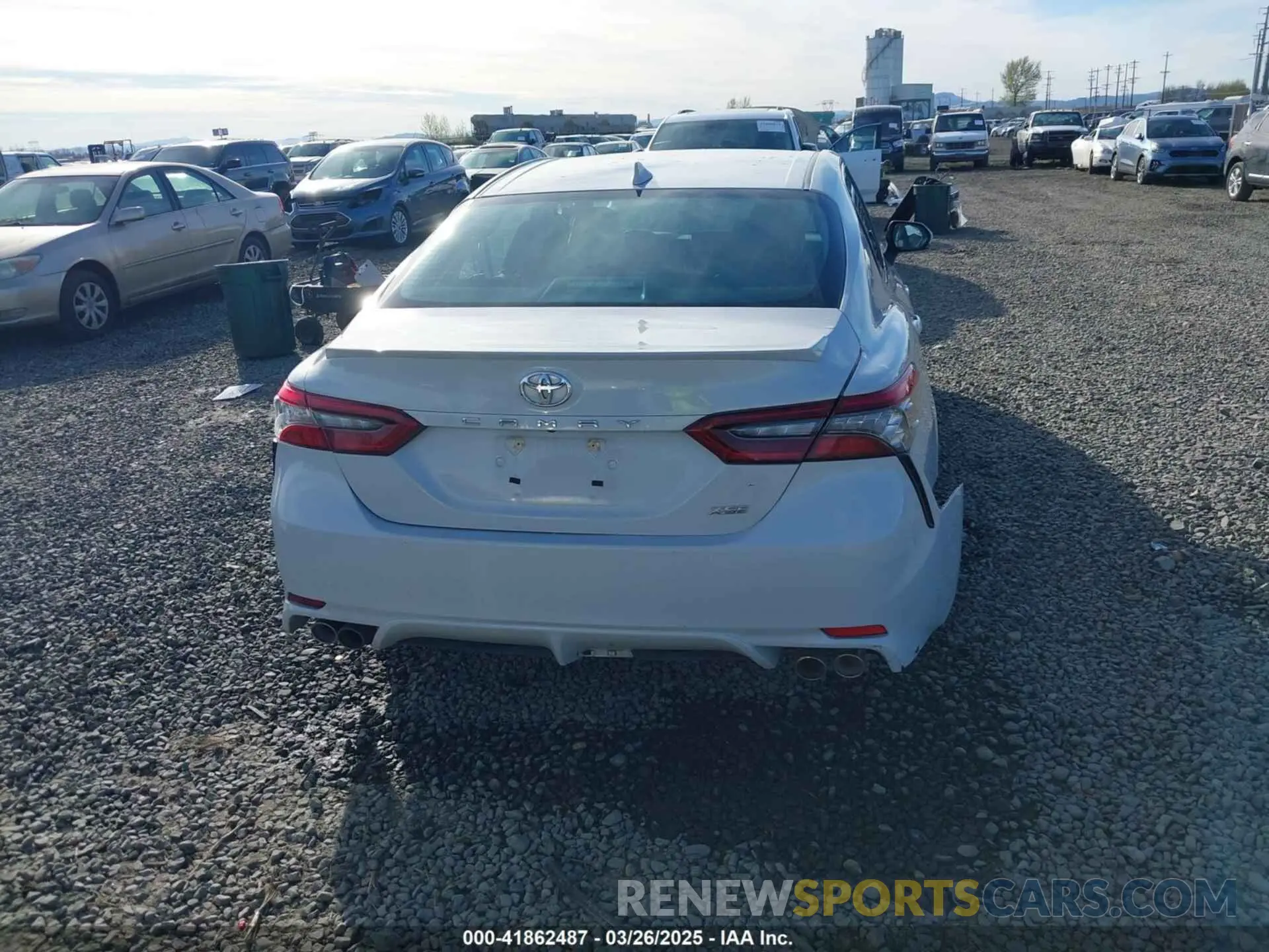 17 Фотография поврежденного автомобиля 4T1K61AK6PU187479 TOYOTA CAMRY 2023