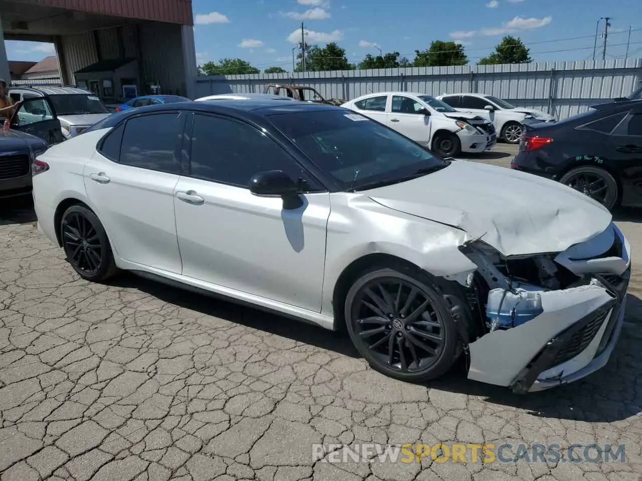 4 Photograph of a damaged car 4T1K61AK9PU089272 TOYOTA CAMRY 2023