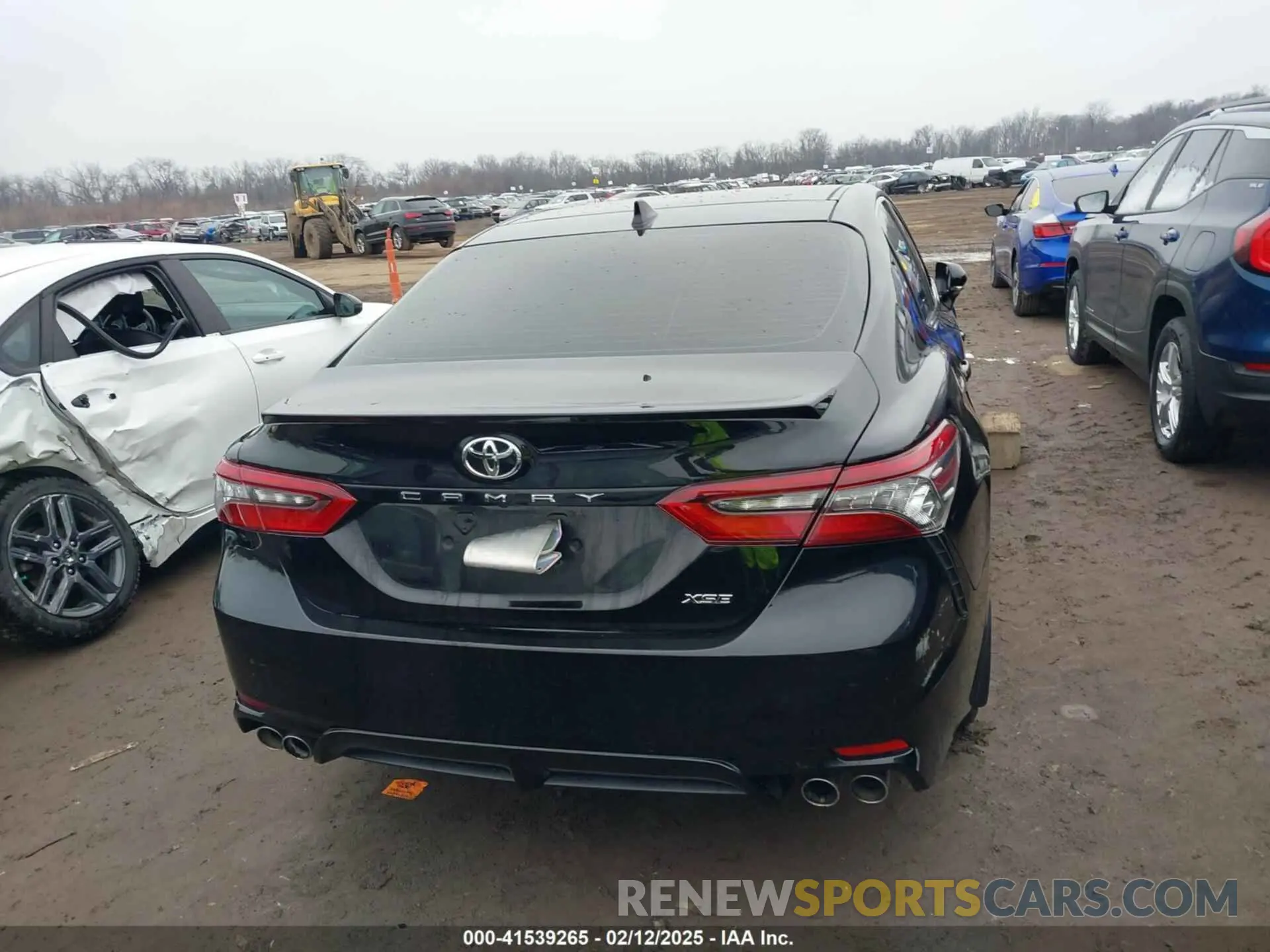 16 Photograph of a damaged car 4T1K61AK9PU100562 TOYOTA CAMRY 2023