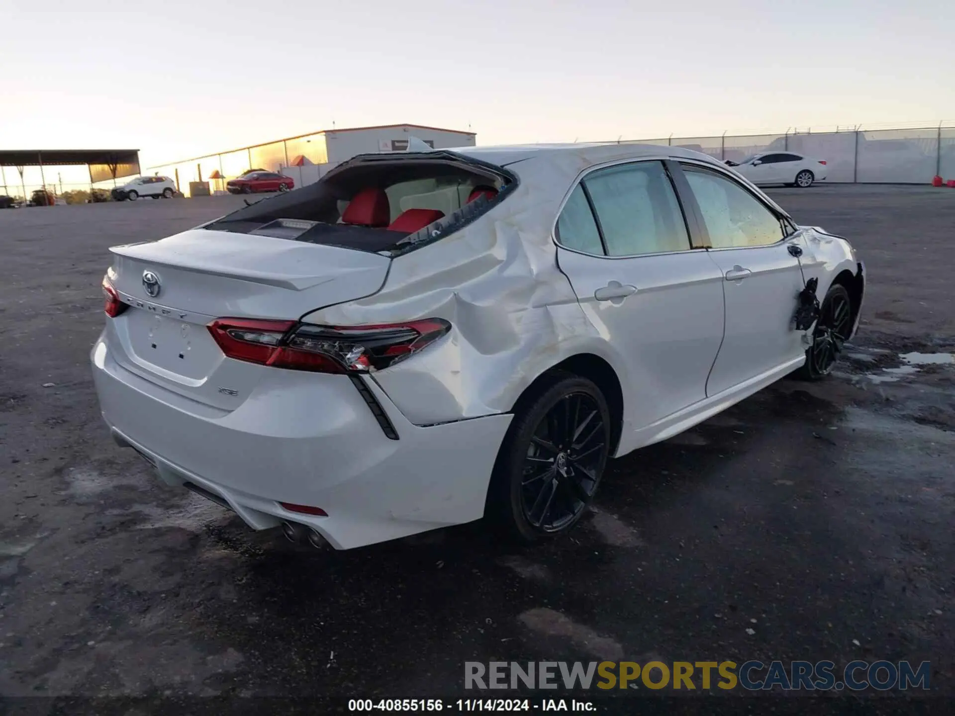 4 Photograph of a damaged car 4T1K61AKXPU165517 TOYOTA CAMRY 2023