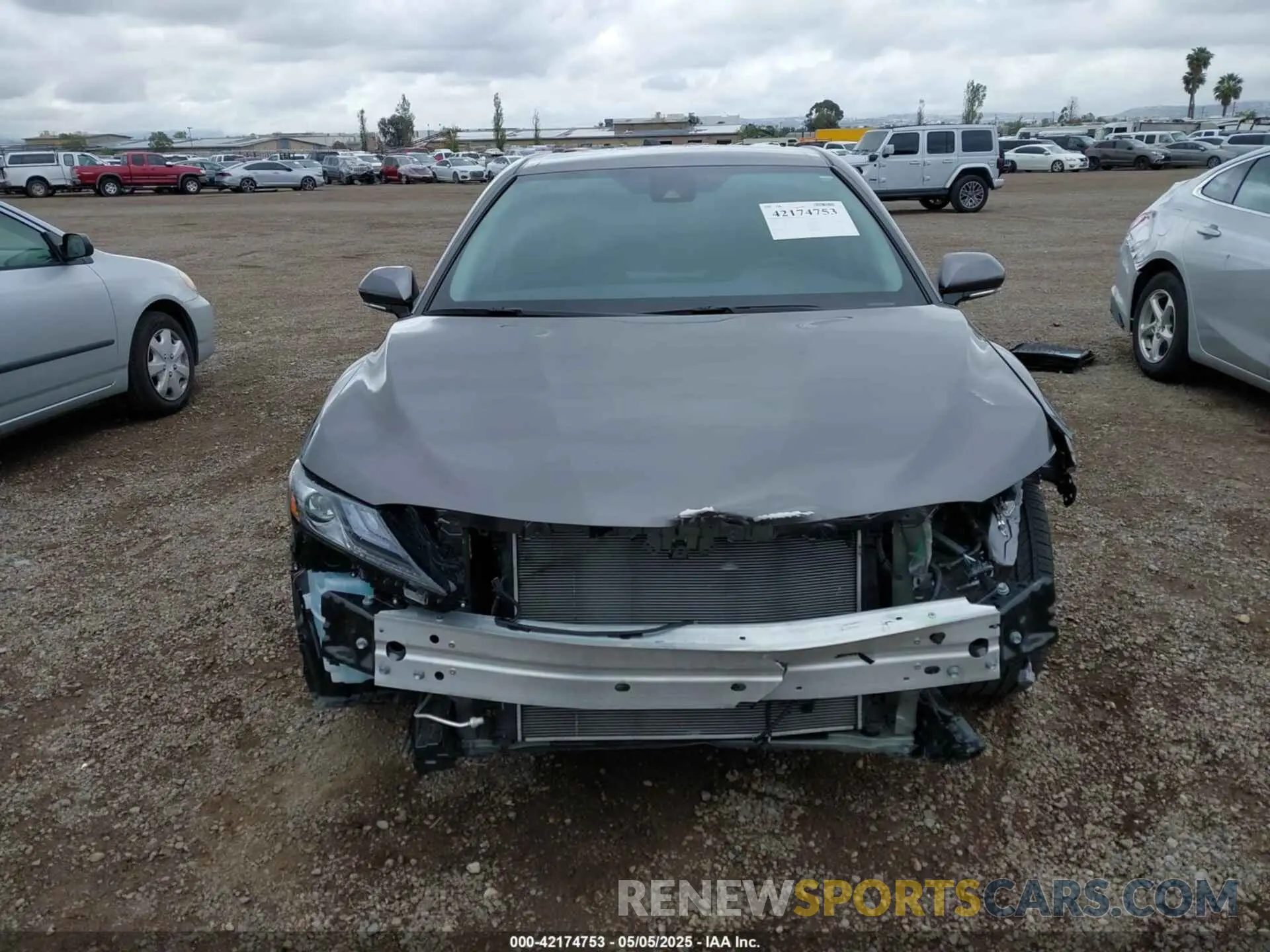 13 Photograph of a damaged car 4T1K61AKXPU791214 TOYOTA CAMRY 2023
