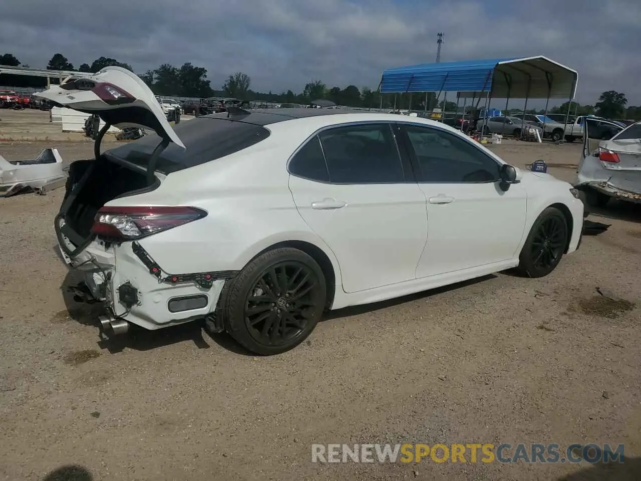 3 Photograph of a damaged car 4T1KZ1AK5PU083458 TOYOTA CAMRY 2023