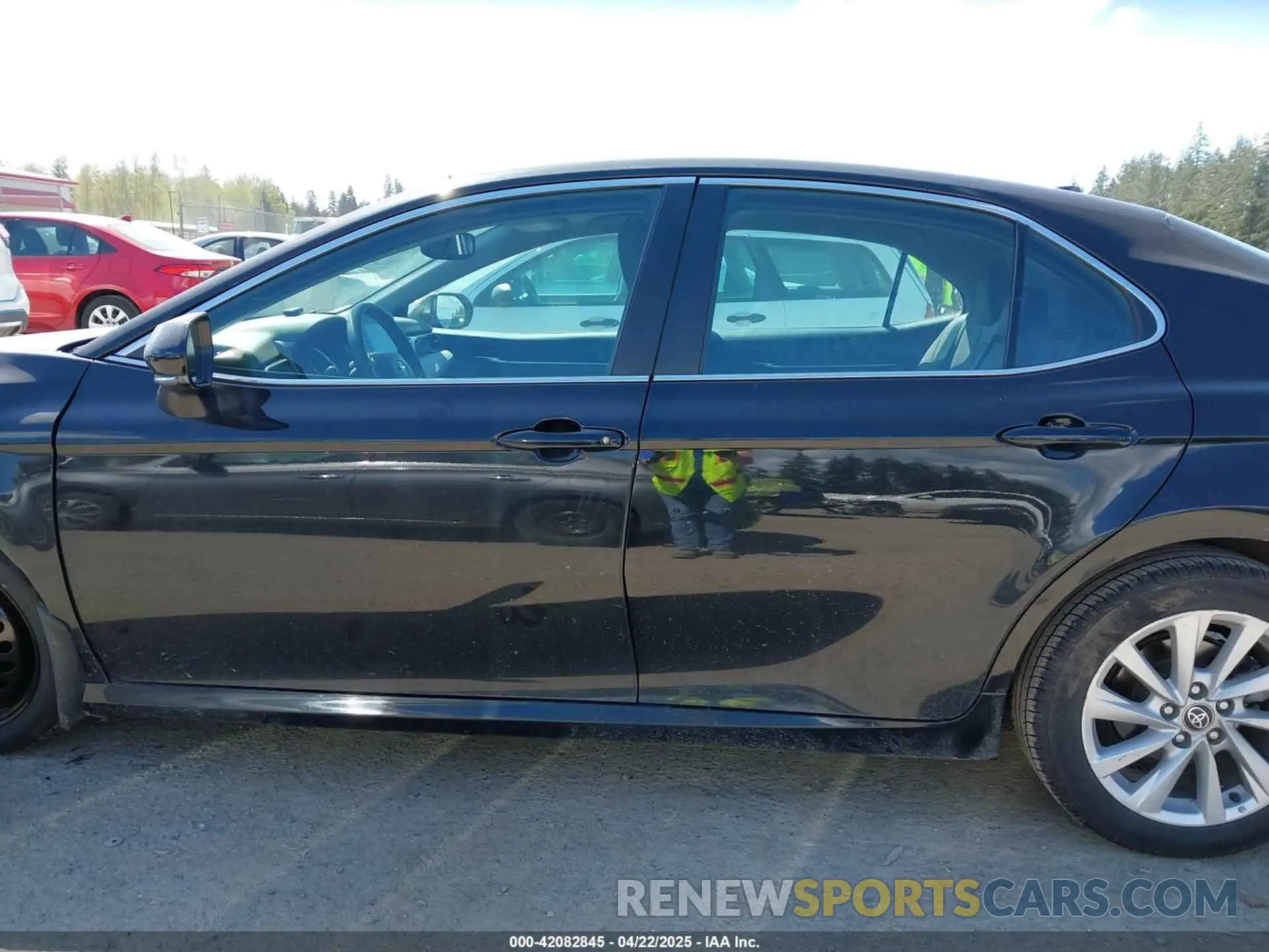 14 Photograph of a damaged car 4T1R11AK0PU759854 TOYOTA CAMRY 2023