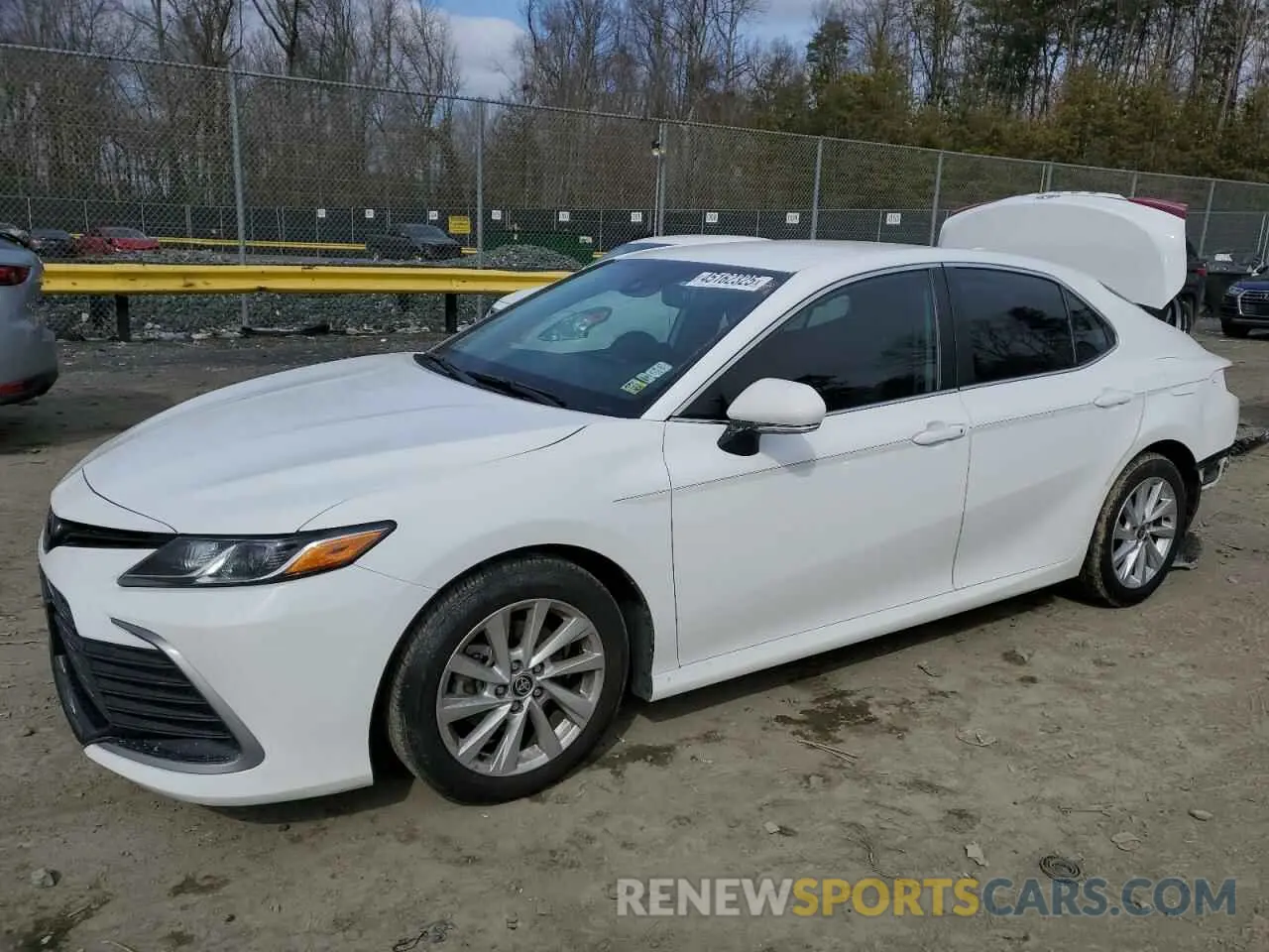 1 Photograph of a damaged car 4T1R11AK0PU819423 TOYOTA CAMRY 2023