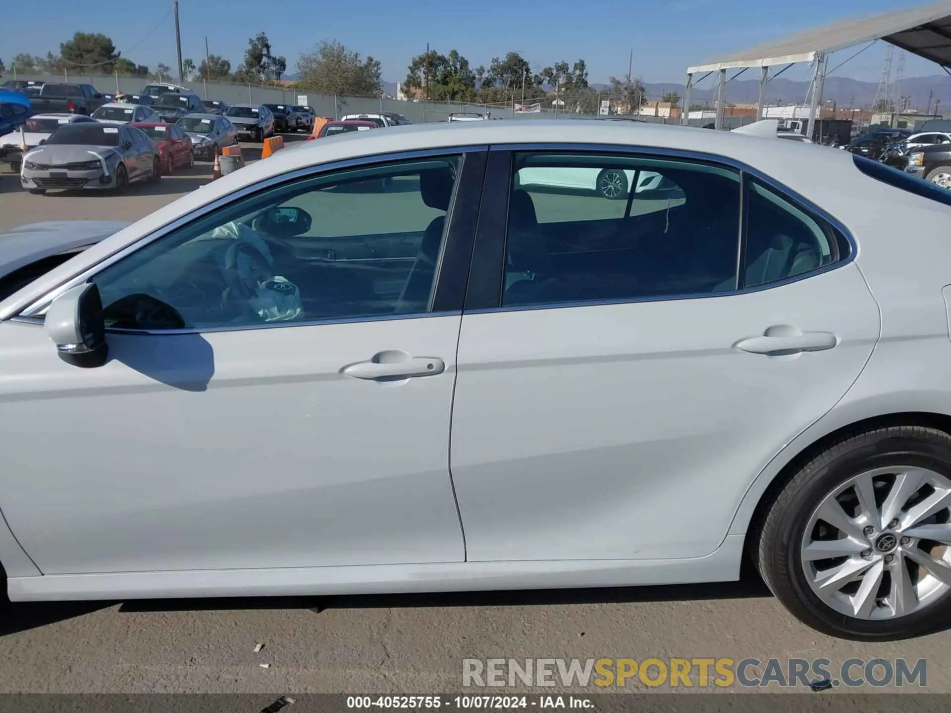 14 Фотография поврежденного автомобиля 4T1R11AK1PU081499 TOYOTA CAMRY 2023