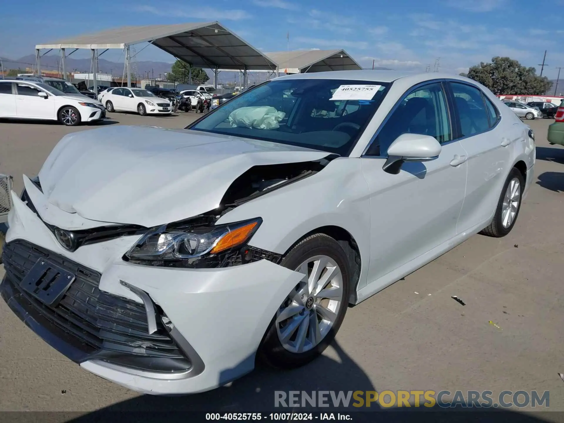2 Фотография поврежденного автомобиля 4T1R11AK1PU081499 TOYOTA CAMRY 2023