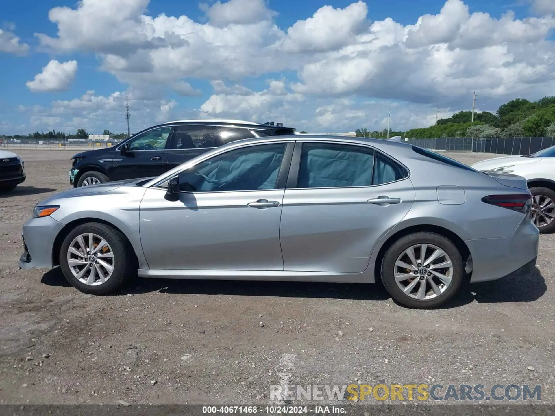 14 Photograph of a damaged car 4T1R11AK4PU102538 TOYOTA CAMRY 2023
