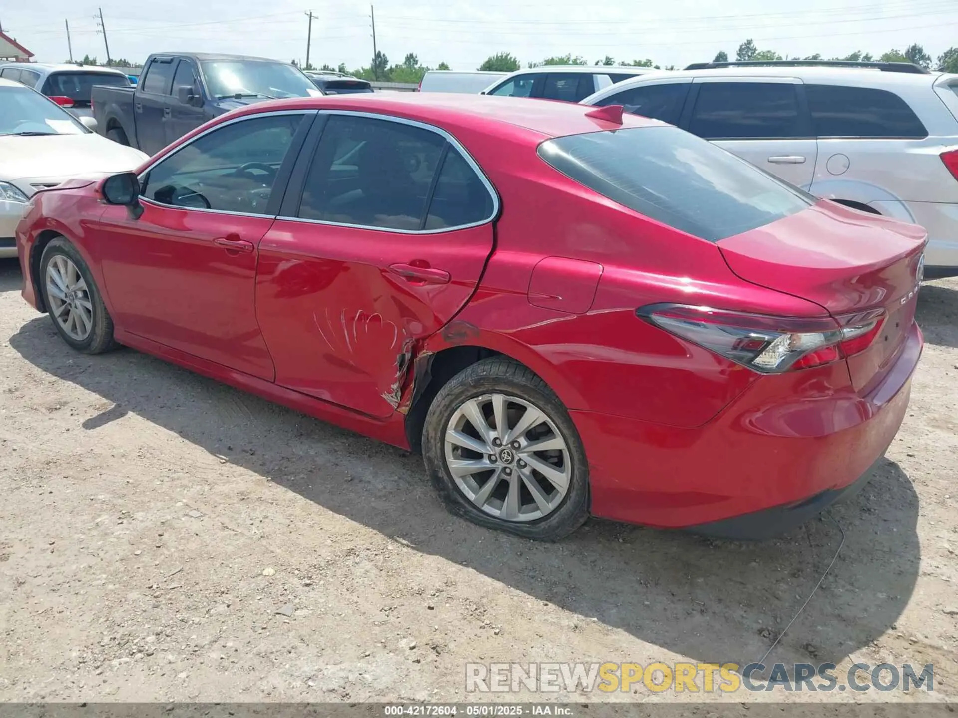 3 Photograph of a damaged car 4T1R11AK4PU186361 TOYOTA CAMRY 2023