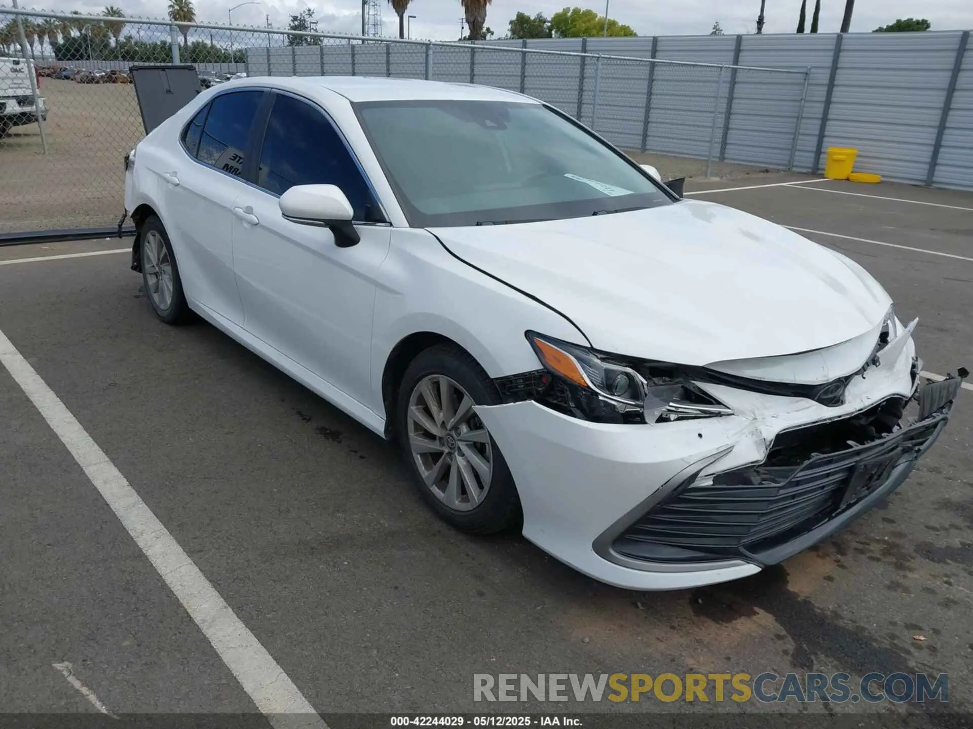 1 Photograph of a damaged car 4T1R11AK4PU801765 TOYOTA CAMRY 2023