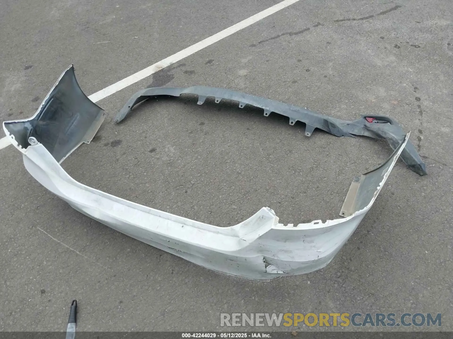 12 Photograph of a damaged car 4T1R11AK4PU801765 TOYOTA CAMRY 2023