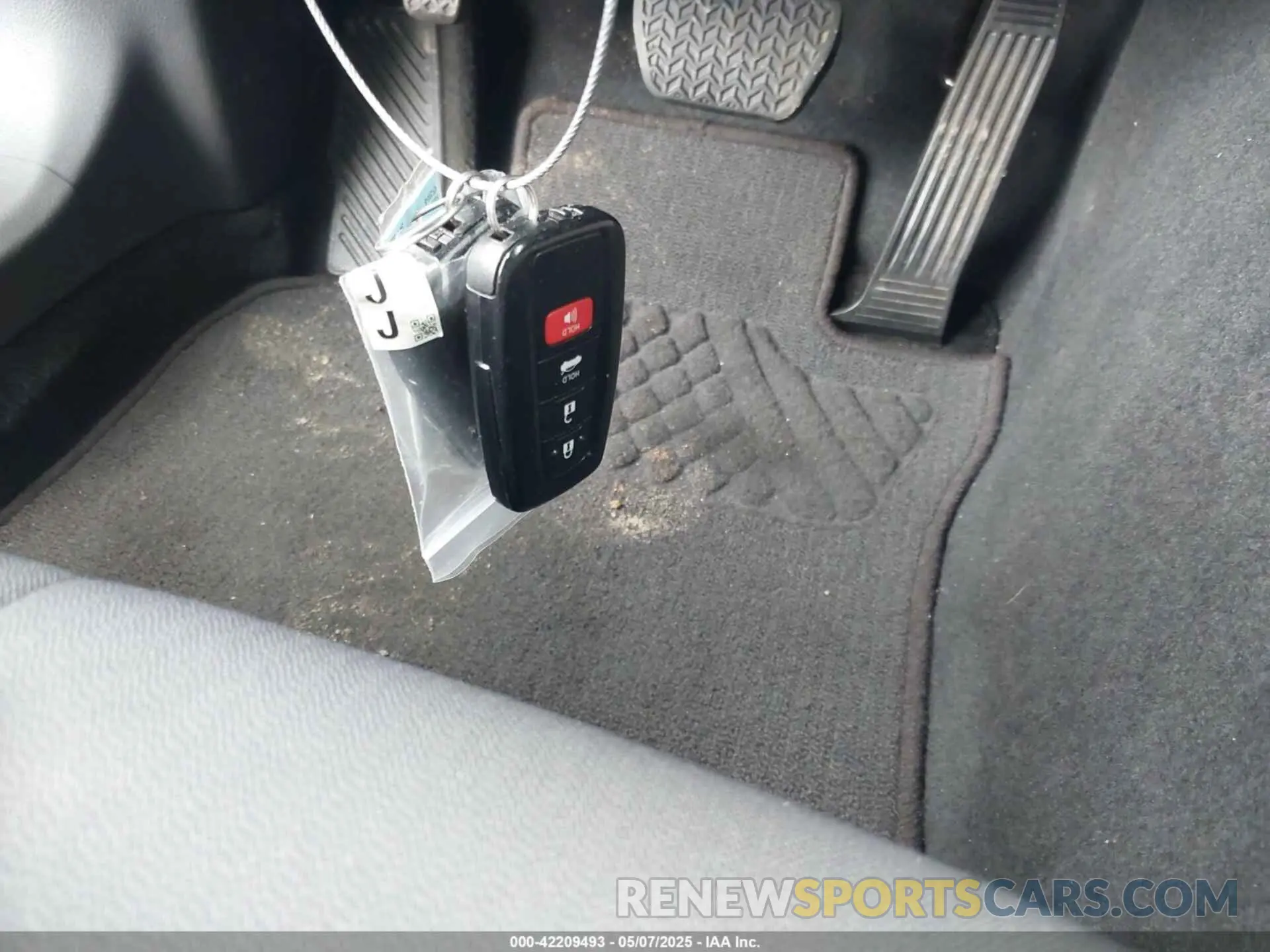 11 Photograph of a damaged car 4T1R11AK5PU163915 TOYOTA CAMRY 2023