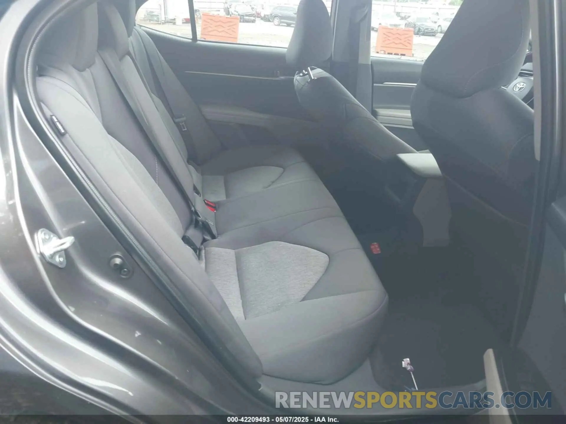 8 Photograph of a damaged car 4T1R11AK5PU163915 TOYOTA CAMRY 2023