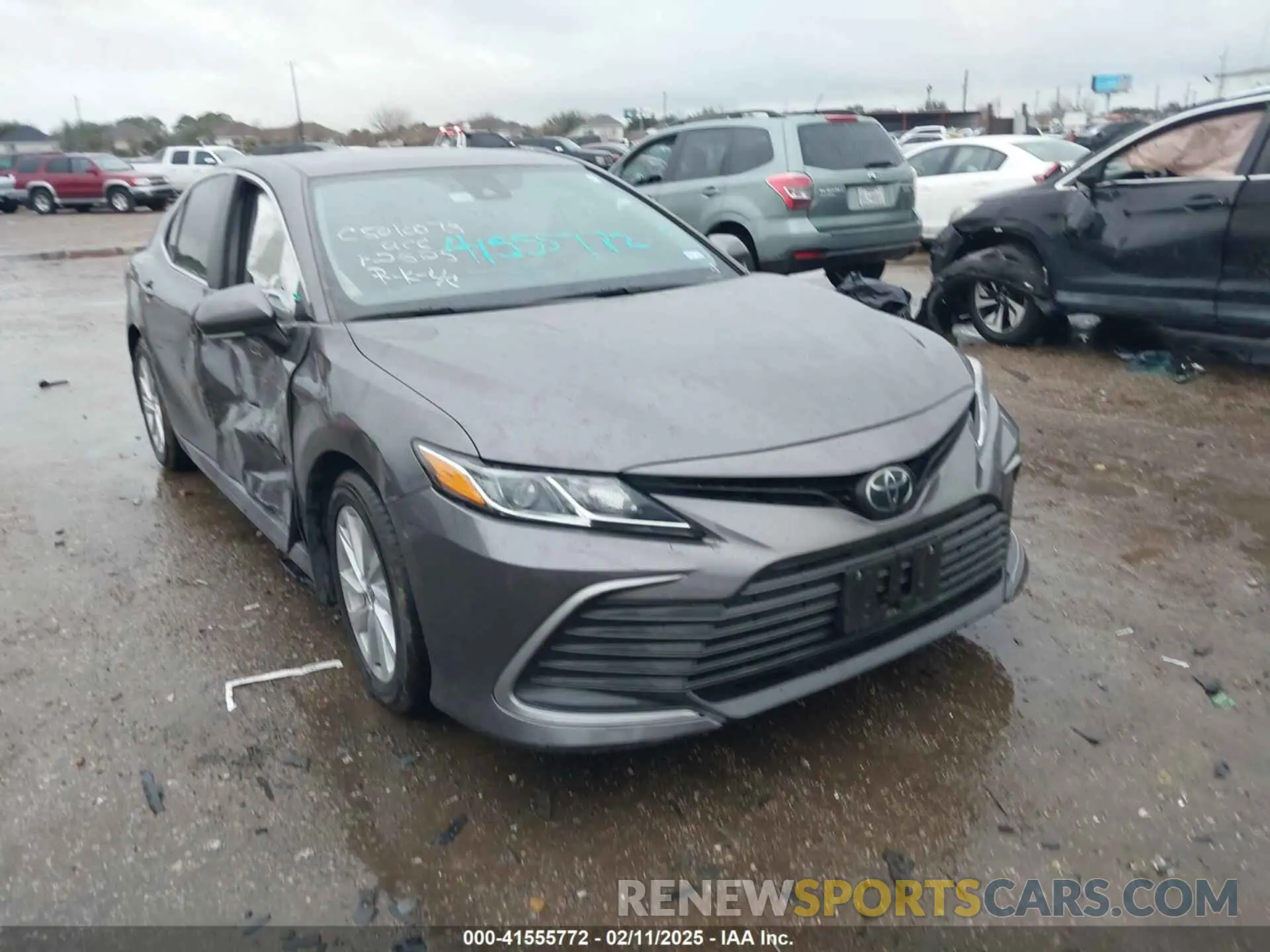 1 Фотография поврежденного автомобиля 4T1R11AK5PU738157 TOYOTA CAMRY 2023