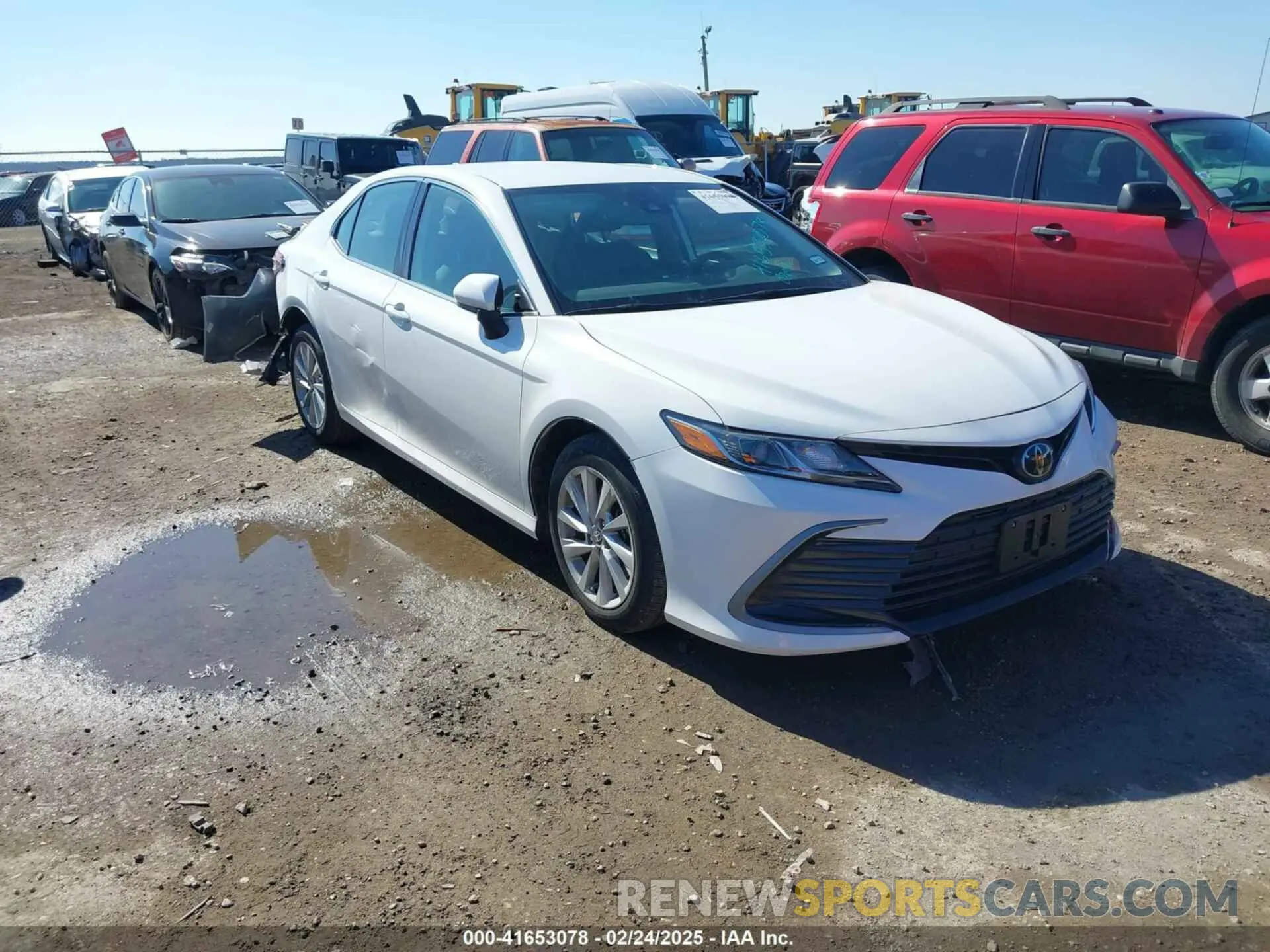 1 Фотография поврежденного автомобиля 4T1R11AK6PU094121 TOYOTA CAMRY 2023
