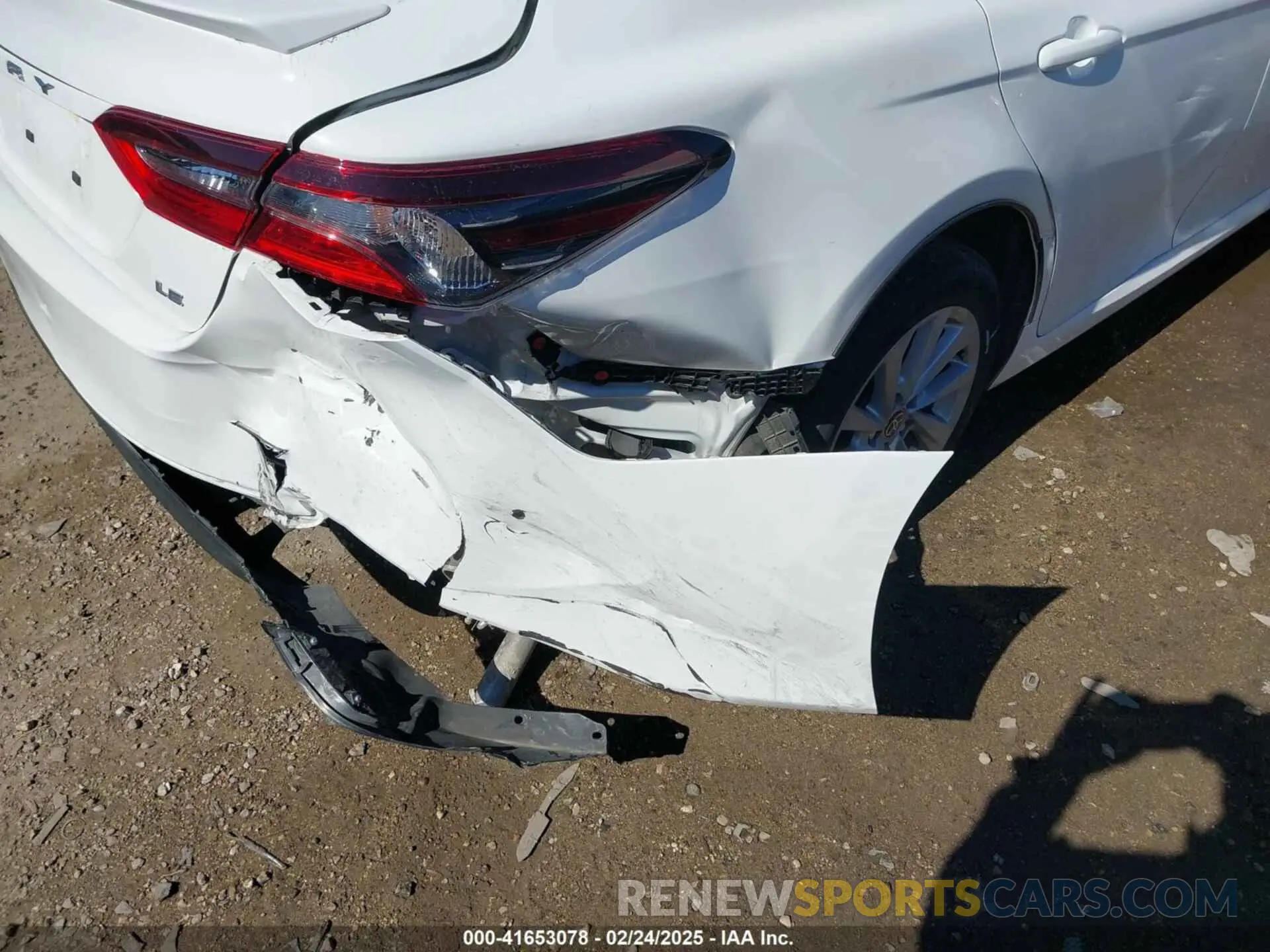 6 Фотография поврежденного автомобиля 4T1R11AK6PU094121 TOYOTA CAMRY 2023