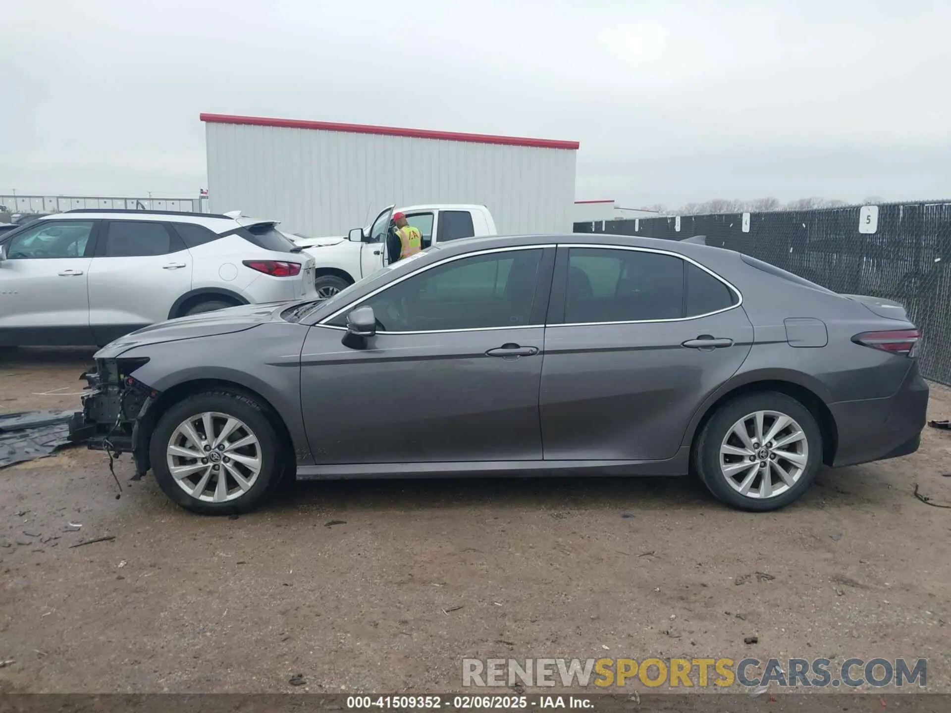 15 Фотография поврежденного автомобиля 4T1R11AK6PU737096 TOYOTA CAMRY 2023