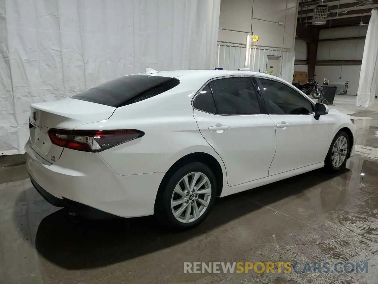3 Фотография поврежденного автомобиля 4T1R11BK6PU078029 TOYOTA CAMRY 2023