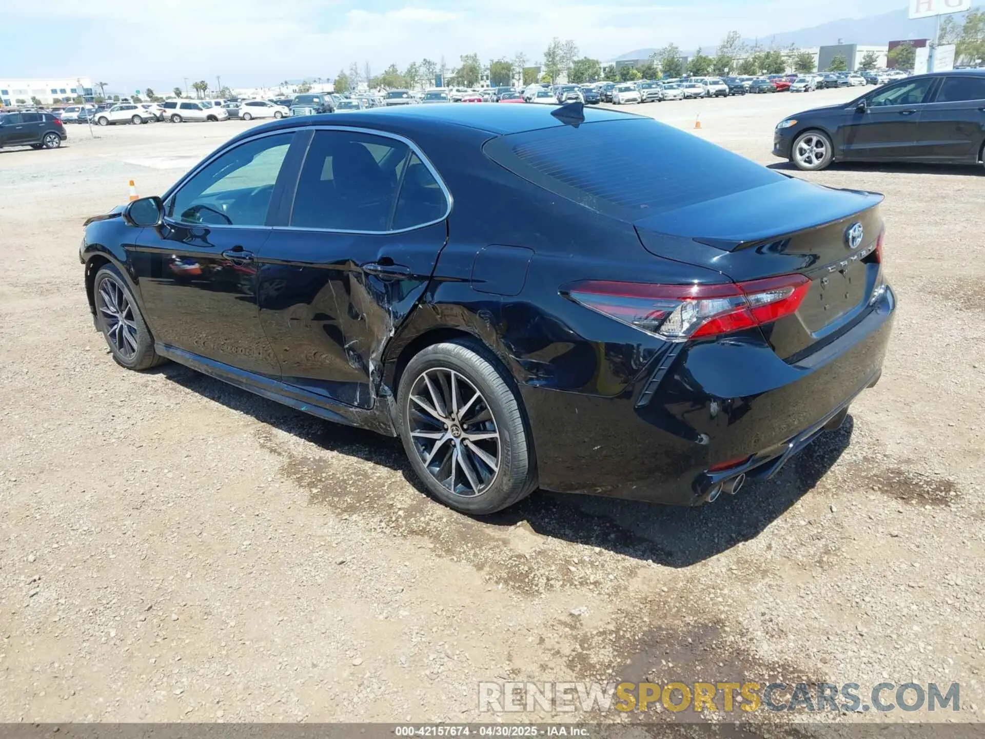 3 Photograph of a damaged car 4T1S31AK0PU614101 TOYOTA CAMRY 2023
