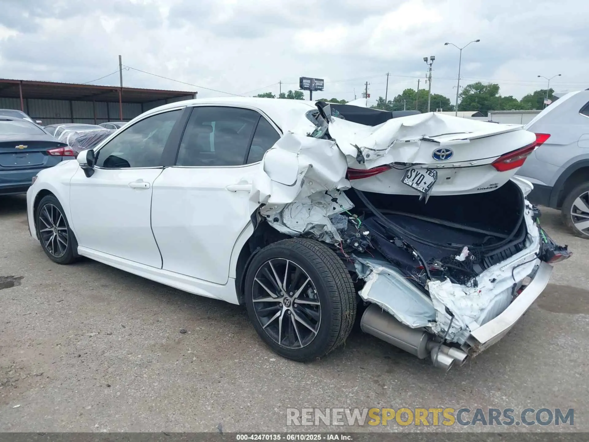 3 Photograph of a damaged car 4T1S31AKXPU612467 TOYOTA CAMRY 2023