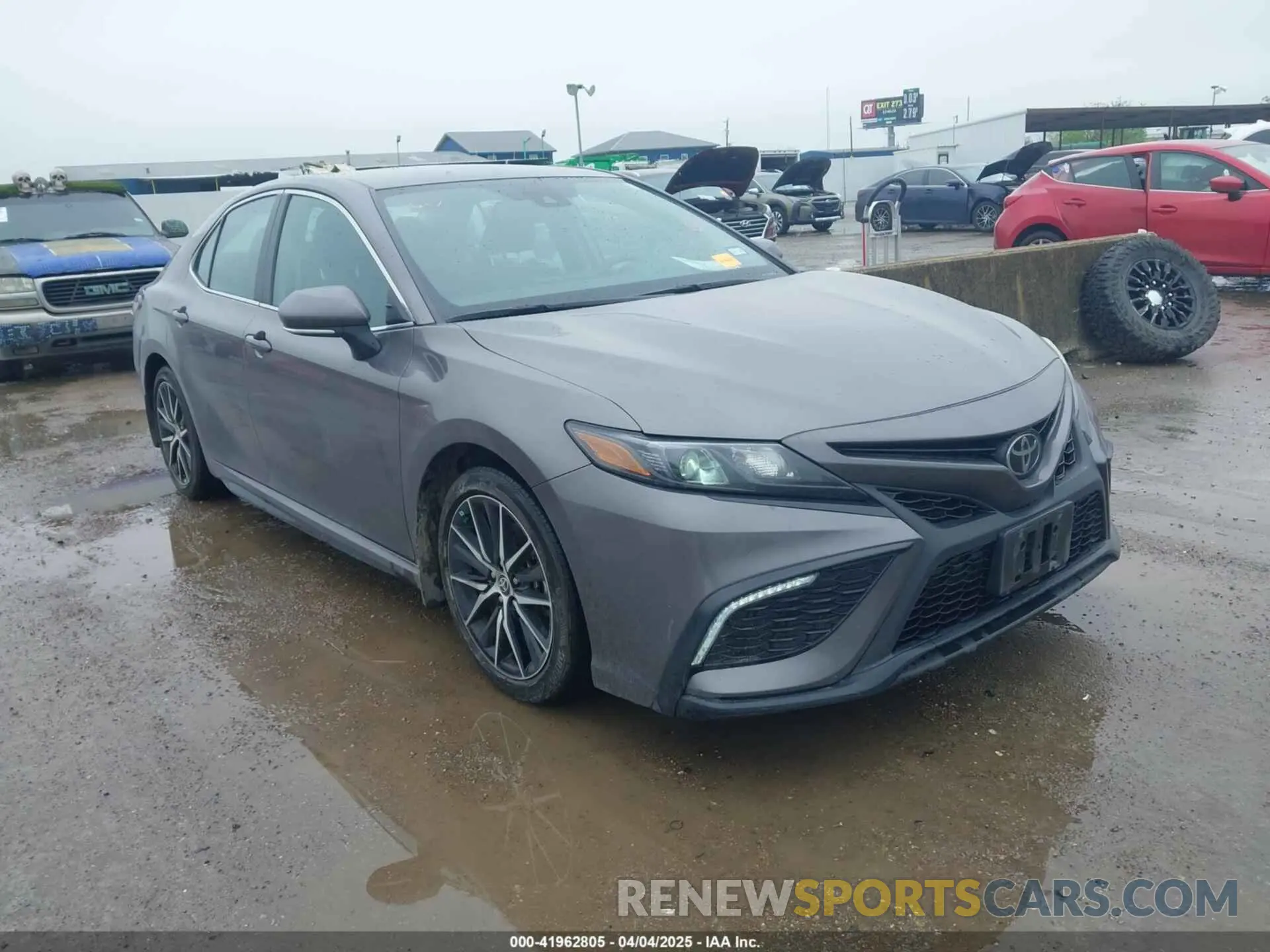 1 Photograph of a damaged car 4T1T11AK0PU084934 TOYOTA CAMRY 2023