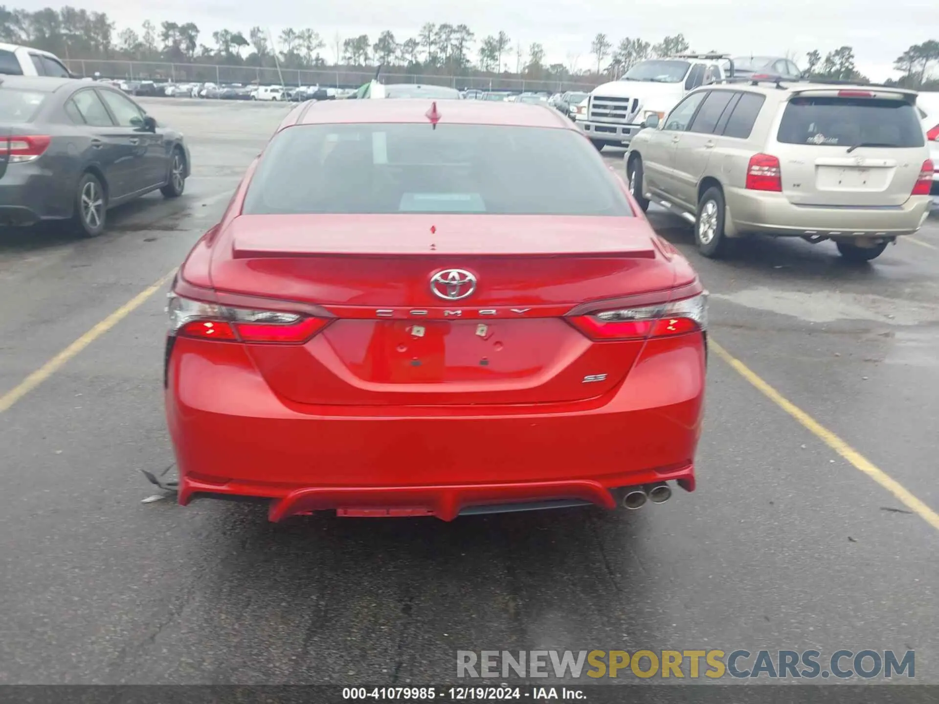 16 Photograph of a damaged car 4T1T11AK1PU186744 TOYOTA CAMRY 2023