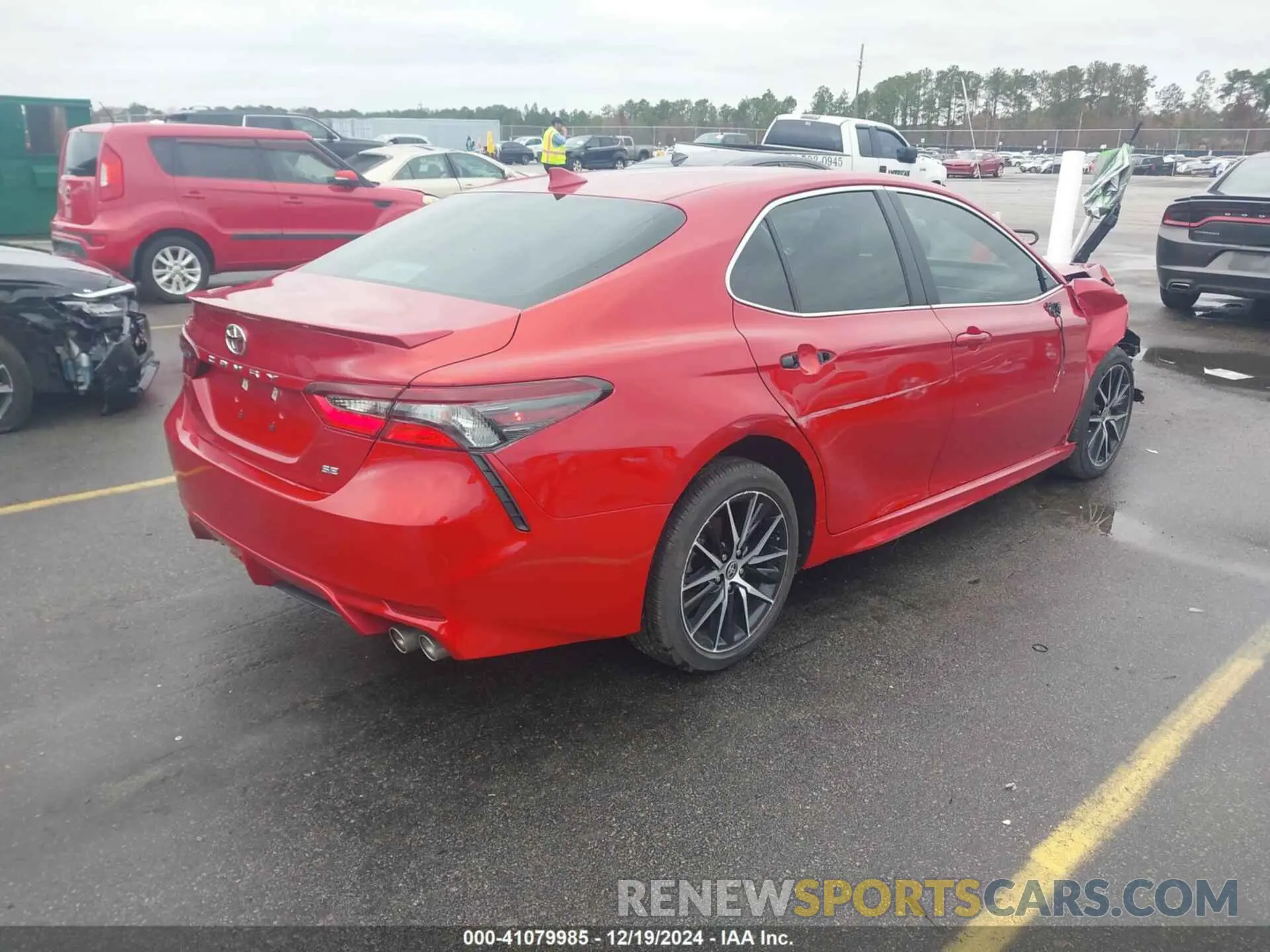 4 Photograph of a damaged car 4T1T11AK1PU186744 TOYOTA CAMRY 2023