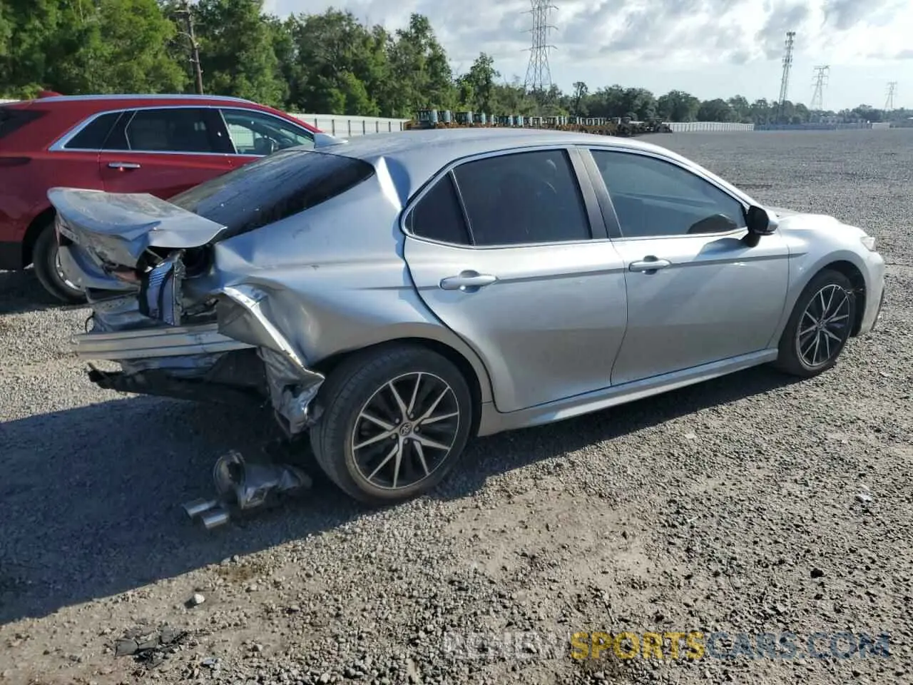 3 Фотография поврежденного автомобиля 4T1T11AK1PU835832 TOYOTA CAMRY 2023