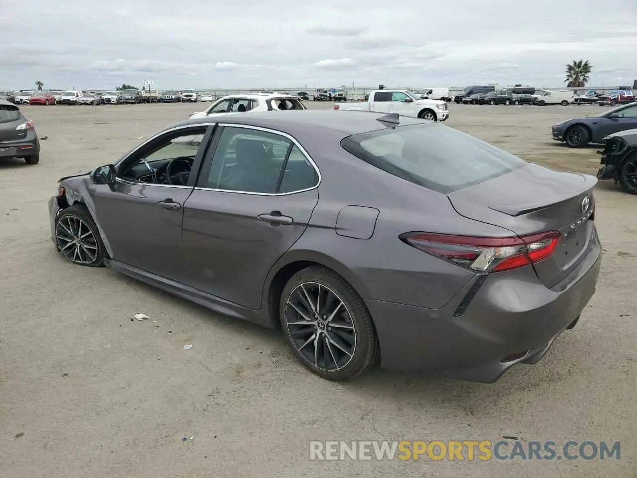 2 Фотография поврежденного автомобиля 4T1T11AK2PU770926 TOYOTA CAMRY 2023