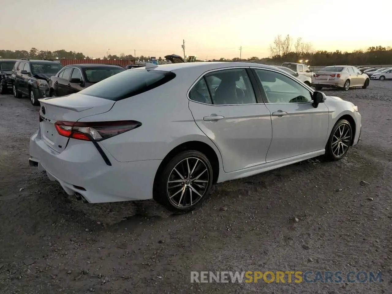 3 Фотография поврежденного автомобиля 4T1T11AK3PU179150 TOYOTA CAMRY 2023