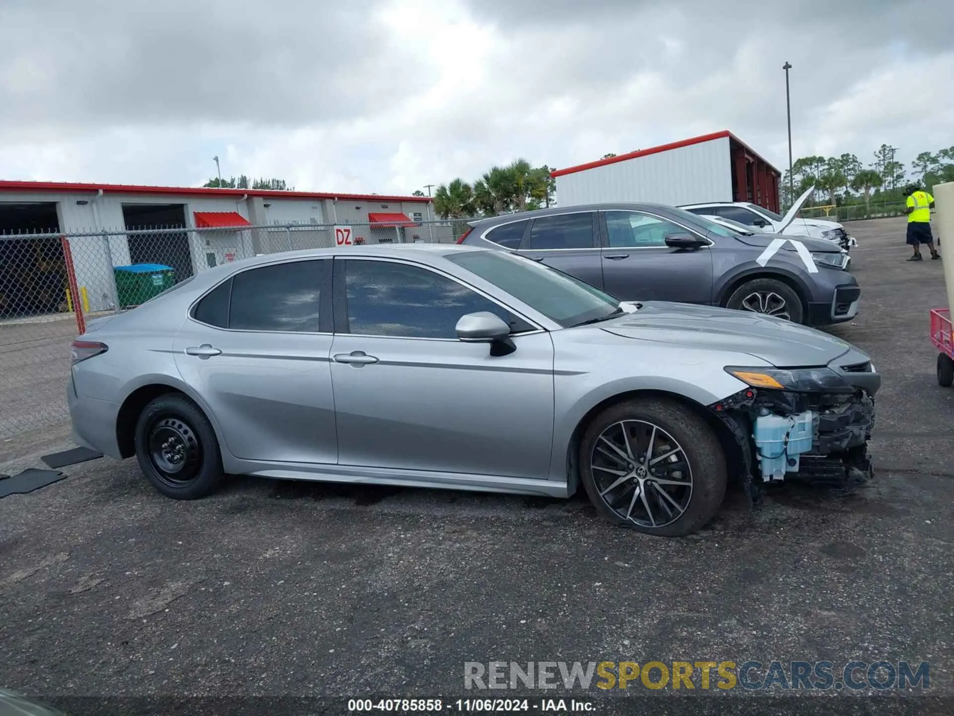 13 Фотография поврежденного автомобиля 4T1T11AK3PU821012 TOYOTA CAMRY 2023