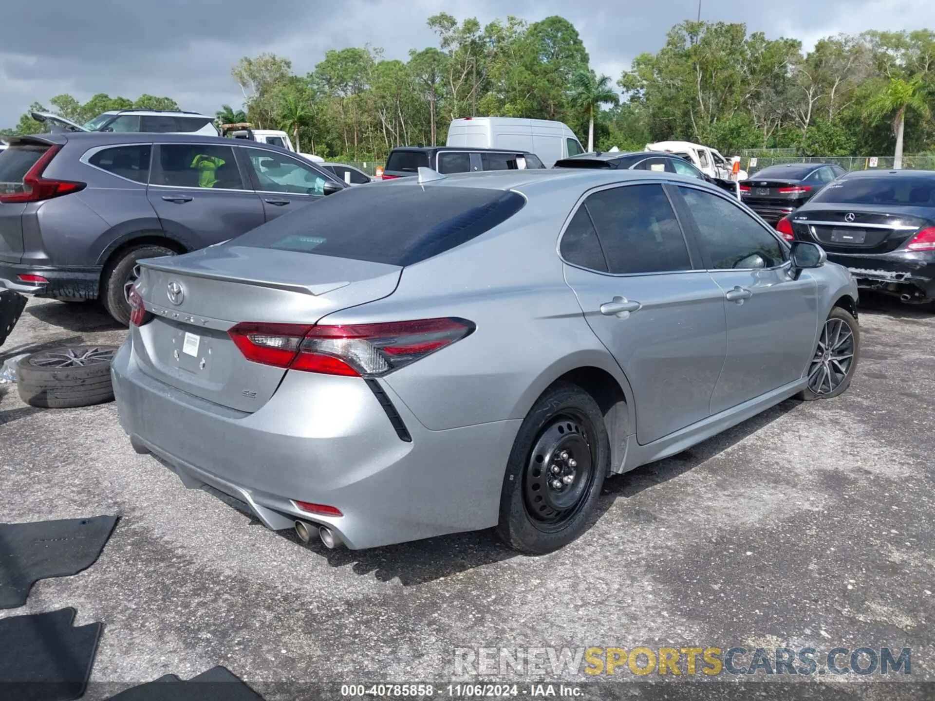 4 Фотография поврежденного автомобиля 4T1T11AK3PU821012 TOYOTA CAMRY 2023