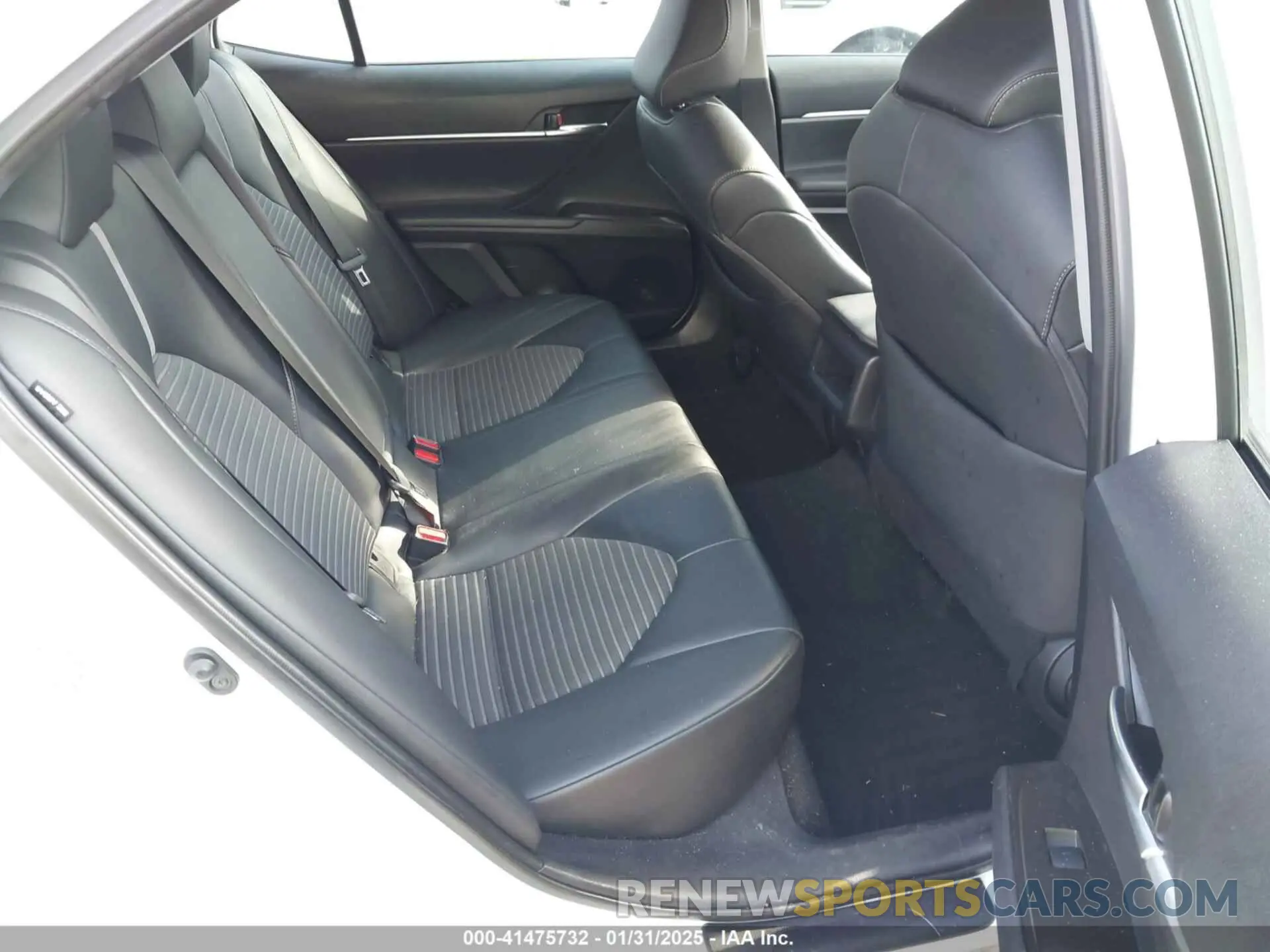 8 Фотография поврежденного автомобиля 4T1T11AK5PU756762 TOYOTA CAMRY 2023