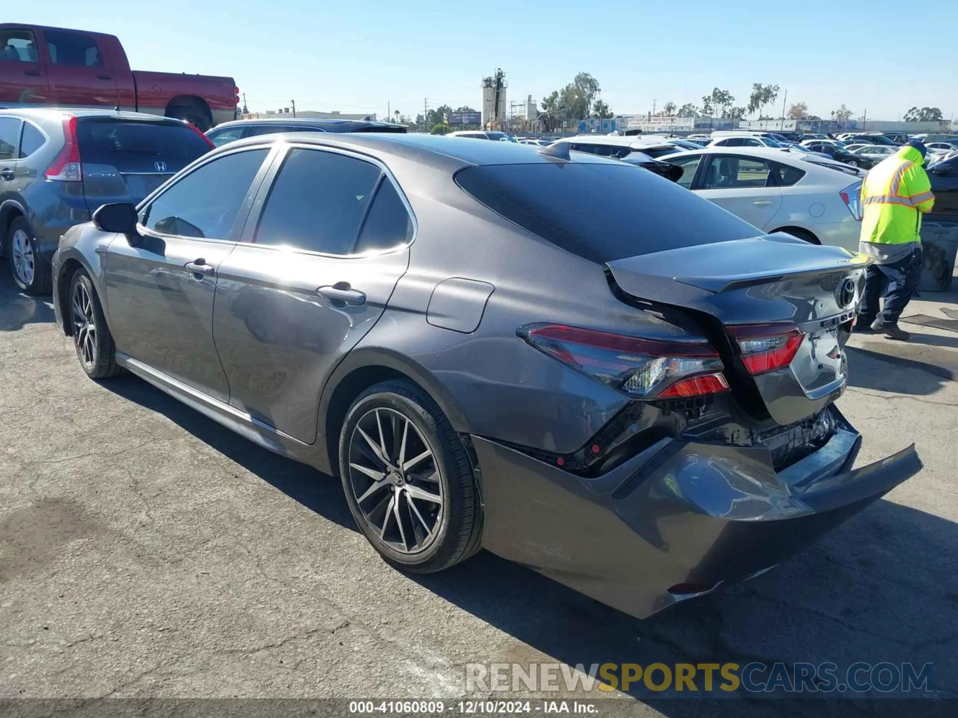 3 Фотография поврежденного автомобиля 4T1T11AK6PU796249 TOYOTA CAMRY 2023