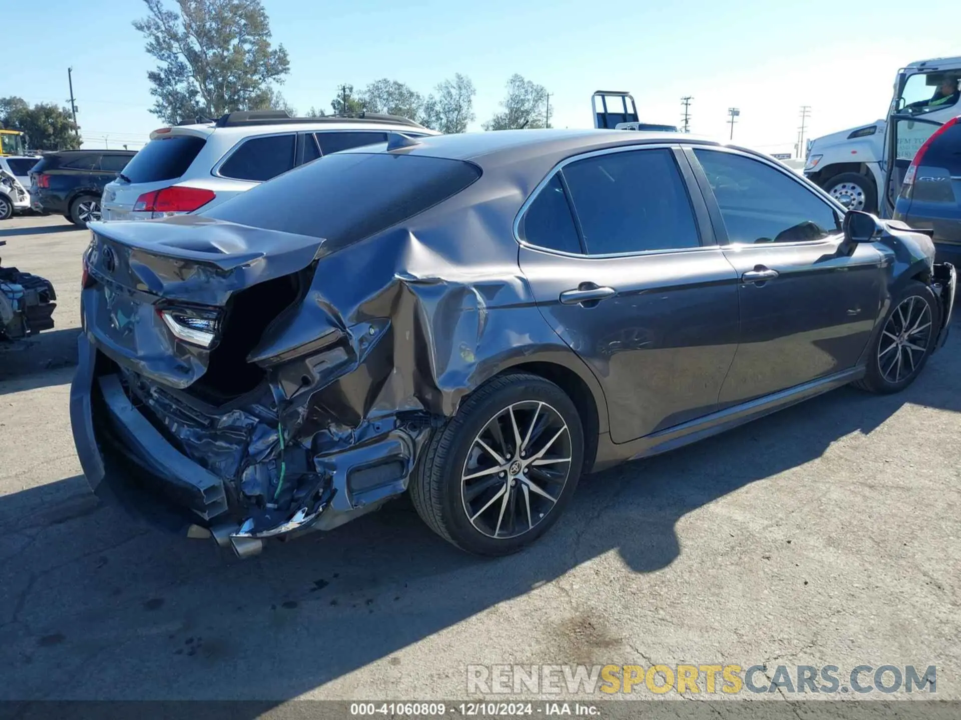 4 Фотография поврежденного автомобиля 4T1T11AK6PU796249 TOYOTA CAMRY 2023