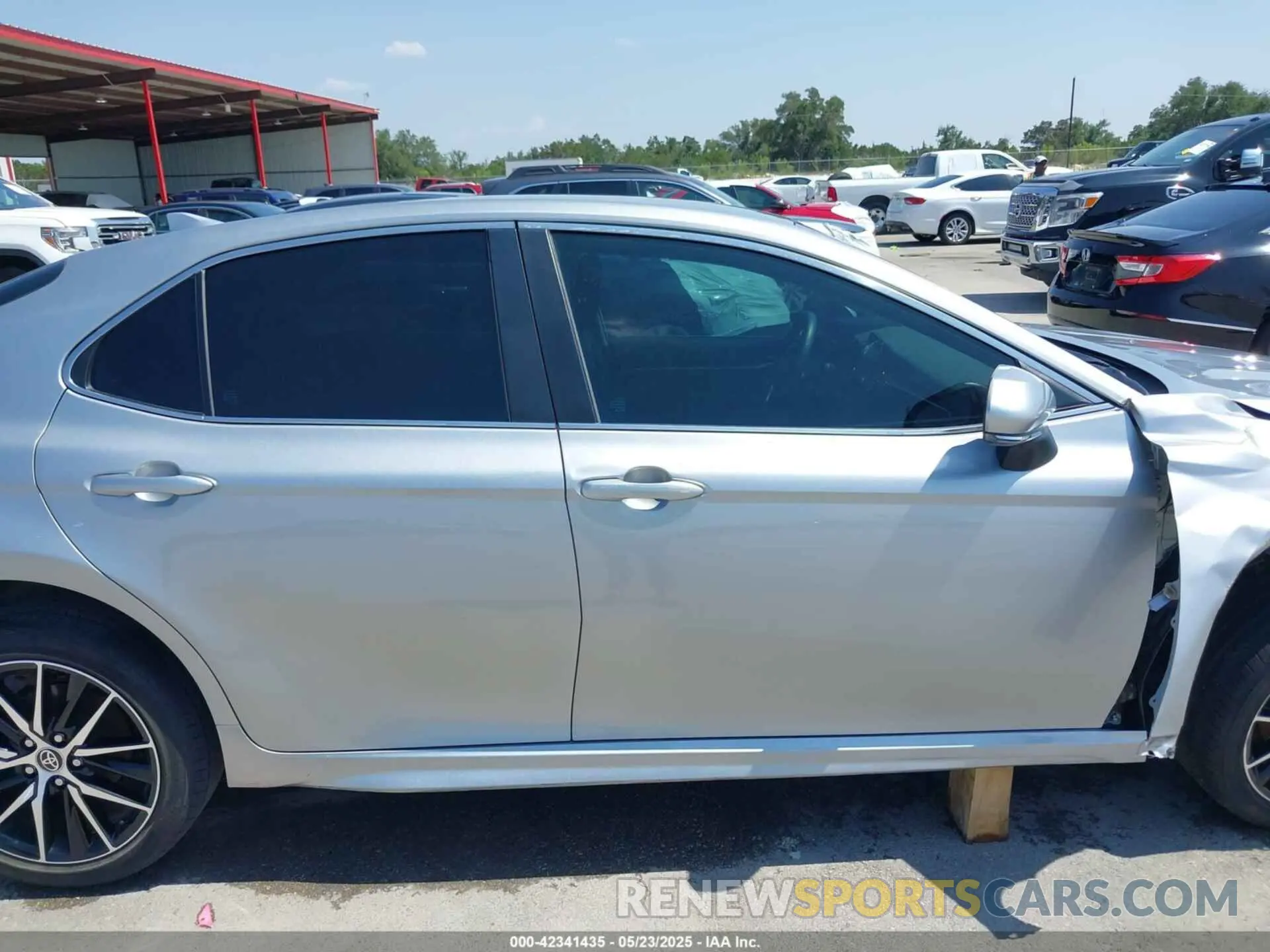 14 Photograph of a damaged car 4T1T11AK7PU080007 TOYOTA CAMRY 2023