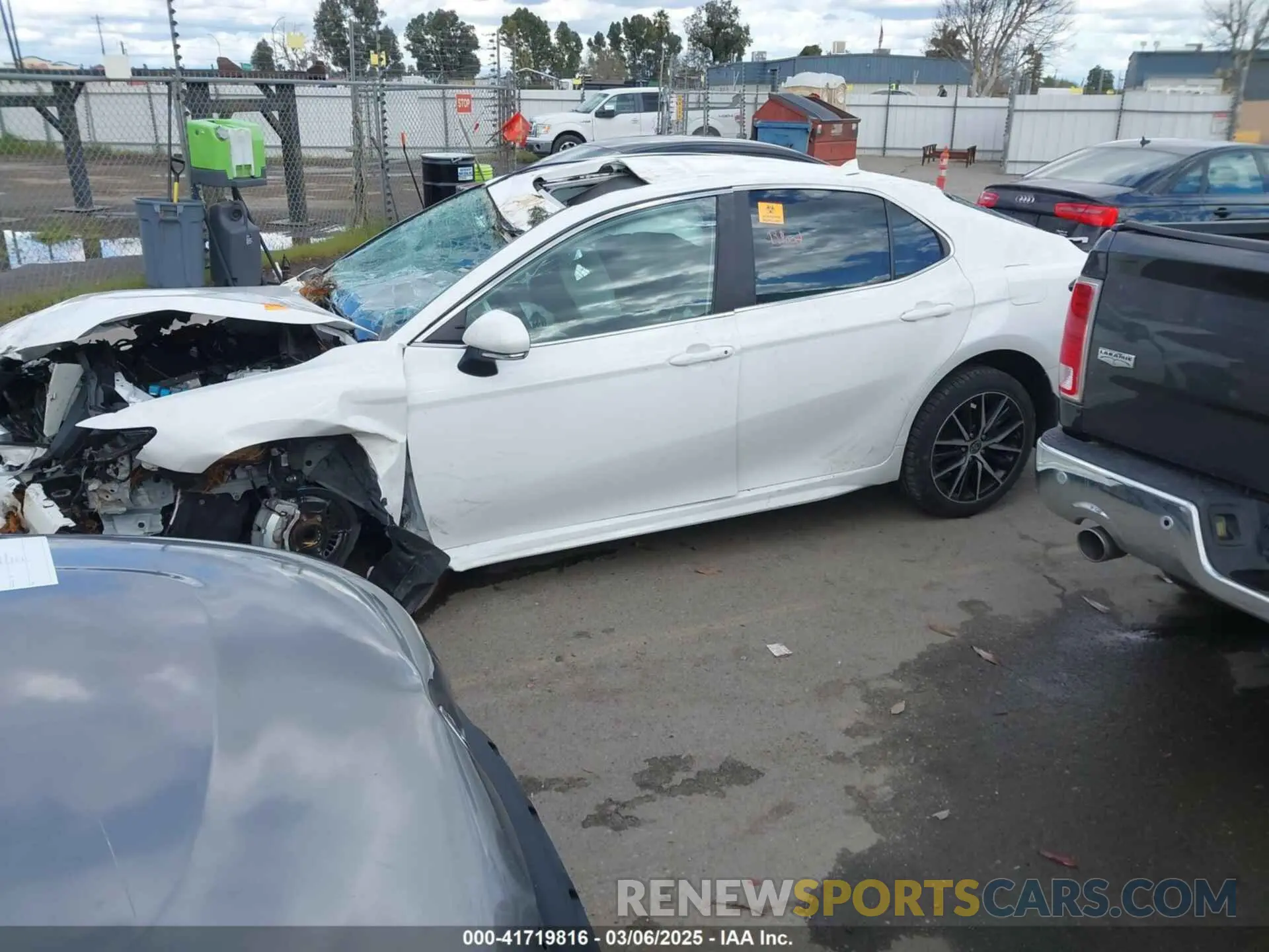 14 Photograph of a damaged car 4T1T11AK7PU818257 TOYOTA CAMRY 2023